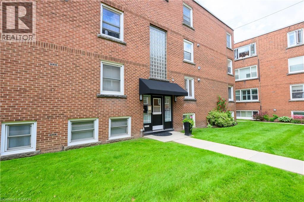 












1347 LAKESHORE Road Unit# 24

,
Burlington,




Ontario
L7S1B1

