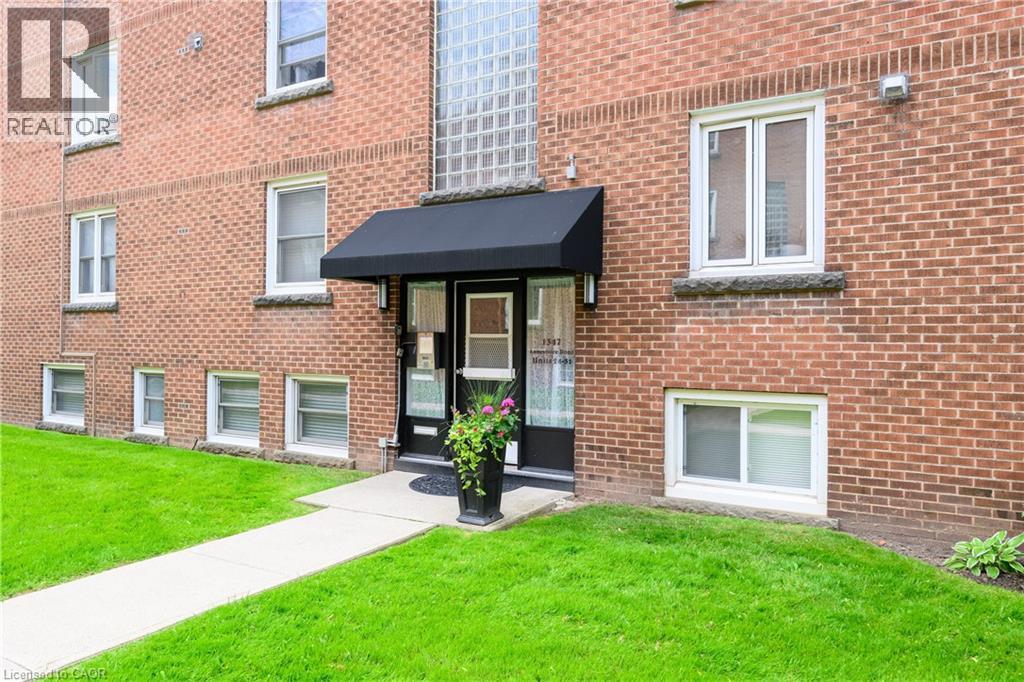 












1347 LAKESHORE Road Unit# 24

,
Burlington,




Ontario
L7S1B1

