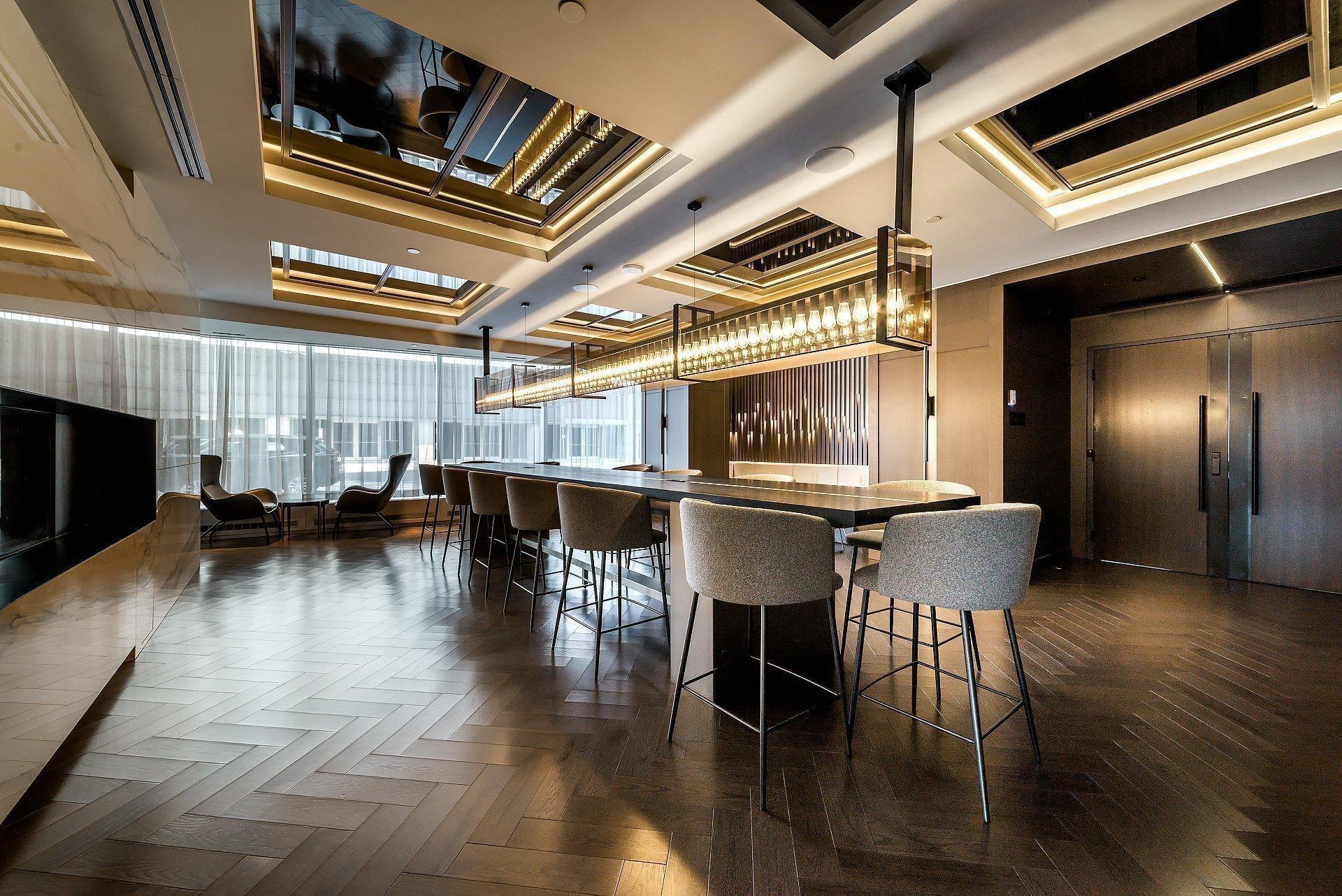 









1288


Rue St-Antoine O.

, 507,
Montréal (Ville-Marie),




QC
H3C0X6

