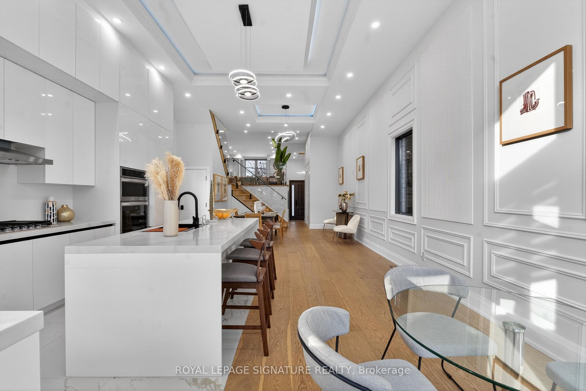 









245


Ferris

Road,
Toronto,




ON
M4B 1H2

