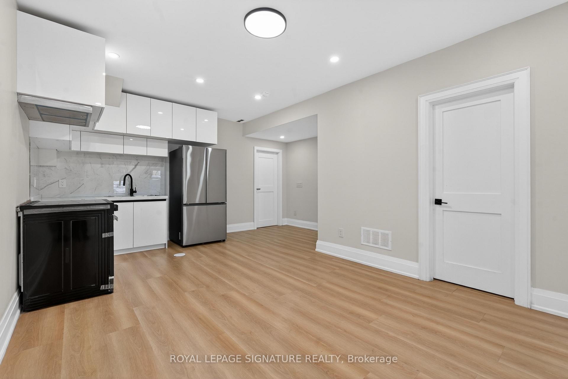 









245


Ferris

Road,
Toronto,




ON
M4B 1H2

