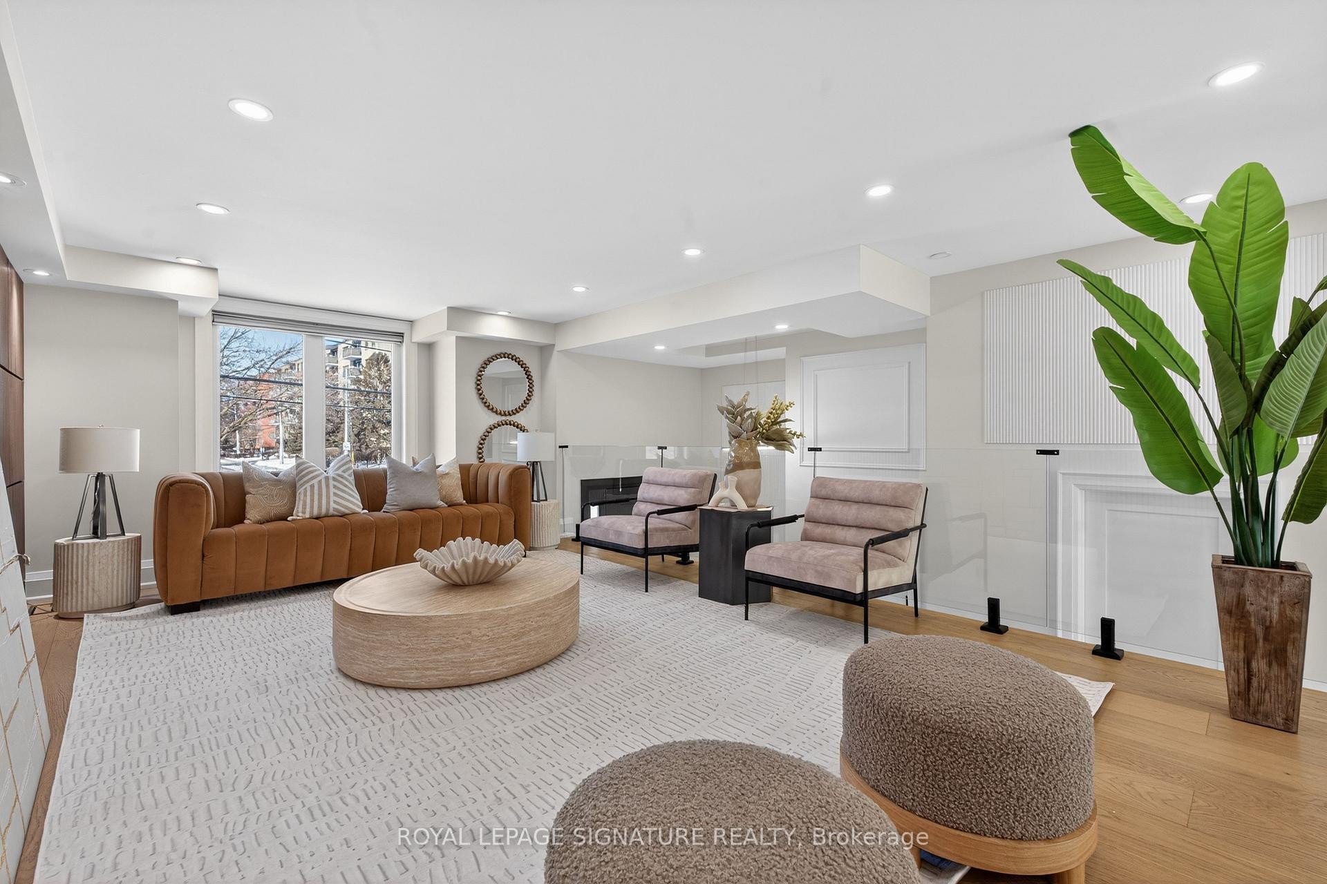 









245


Ferris

Road,
Toronto,




ON
M4B 1H2

