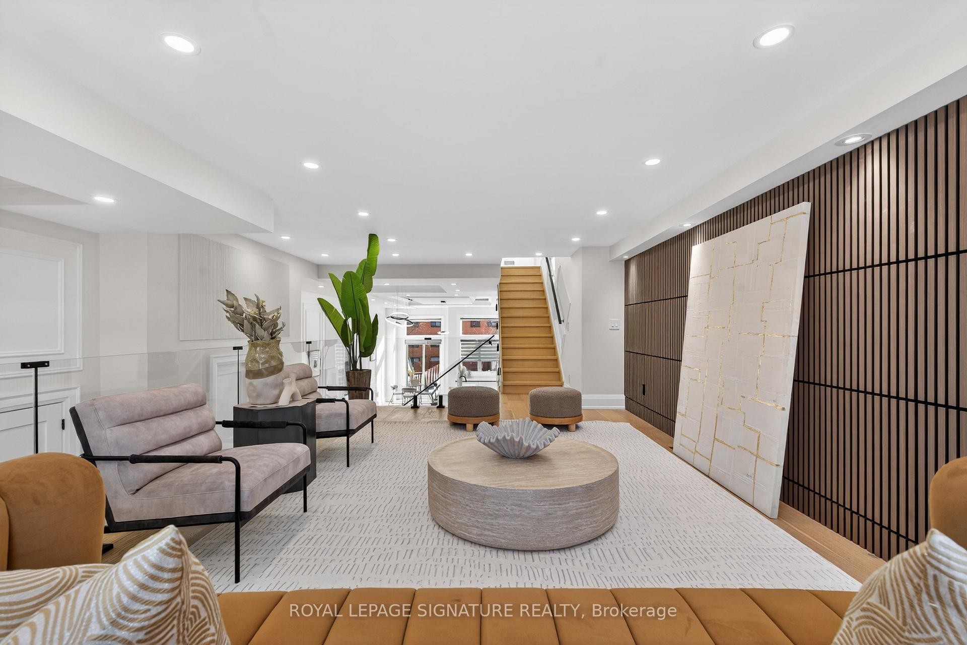 









245


Ferris

Road,
Toronto,




ON
M4B 1H2

