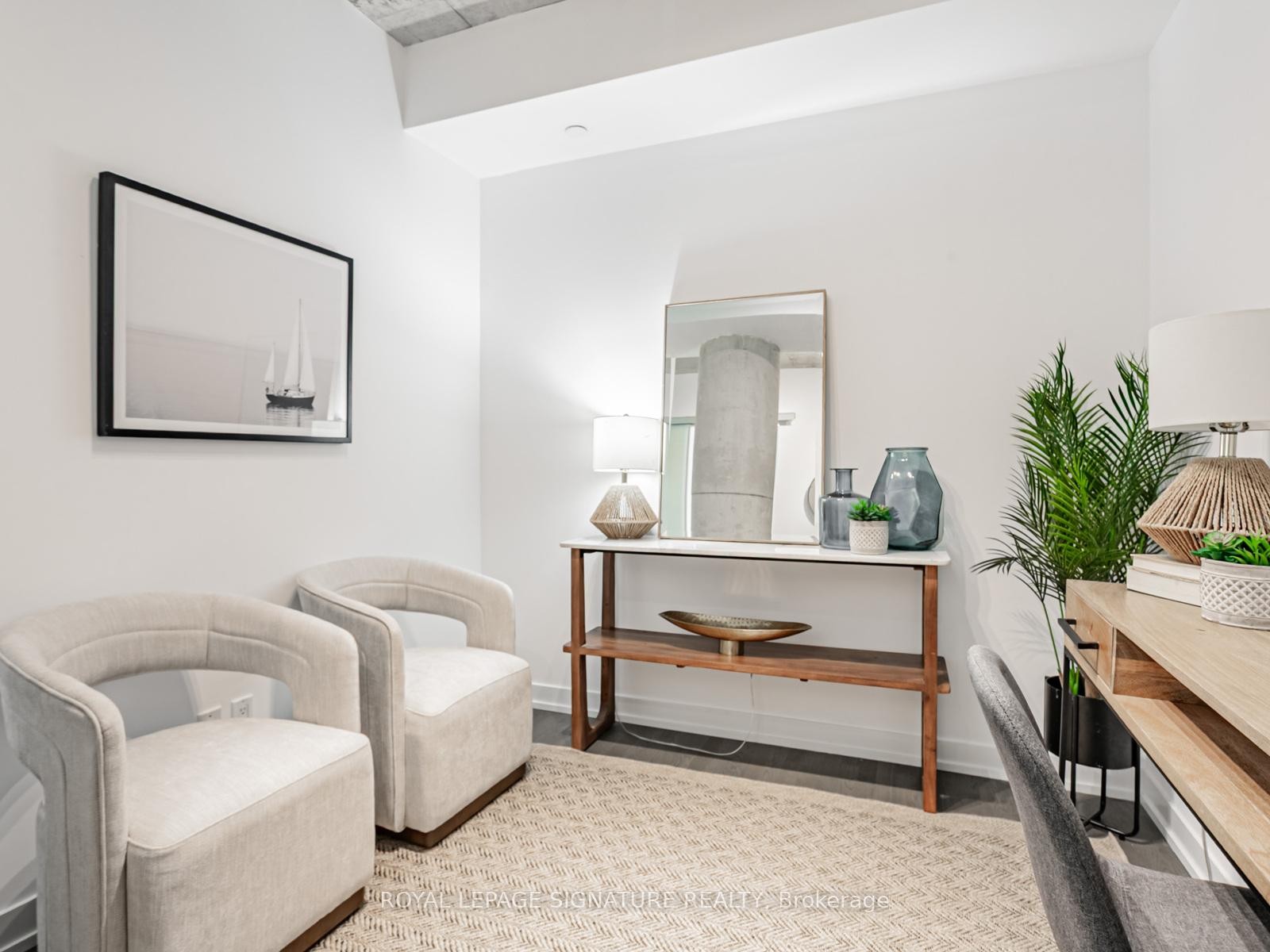 









560


King

Street West, 418,
Toronto,




ON
M5V 0L5

