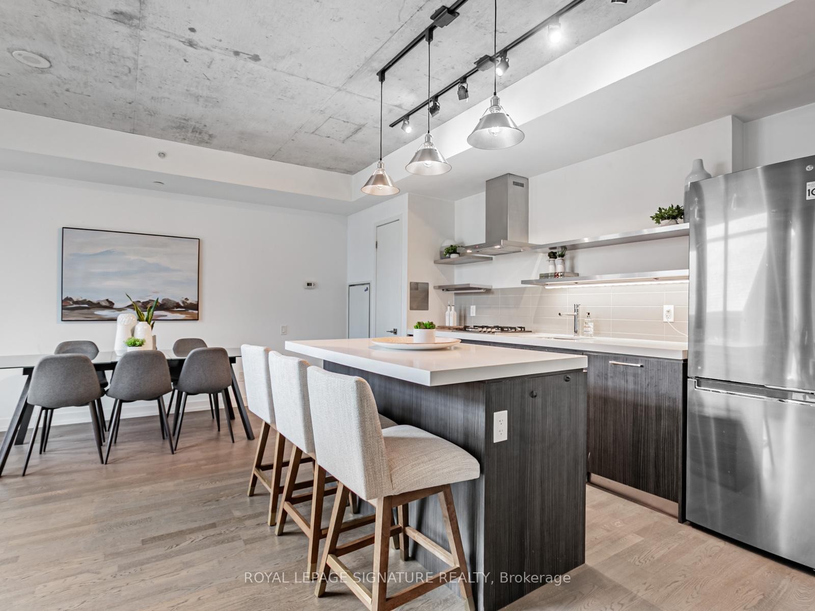 









560


King

Street West, 418,
Toronto,




ON
M5V 0L5

