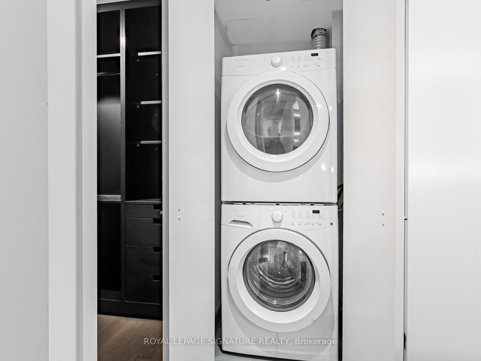 









560


King

Street West, 418,
Toronto,




ON
M5V 0L5

