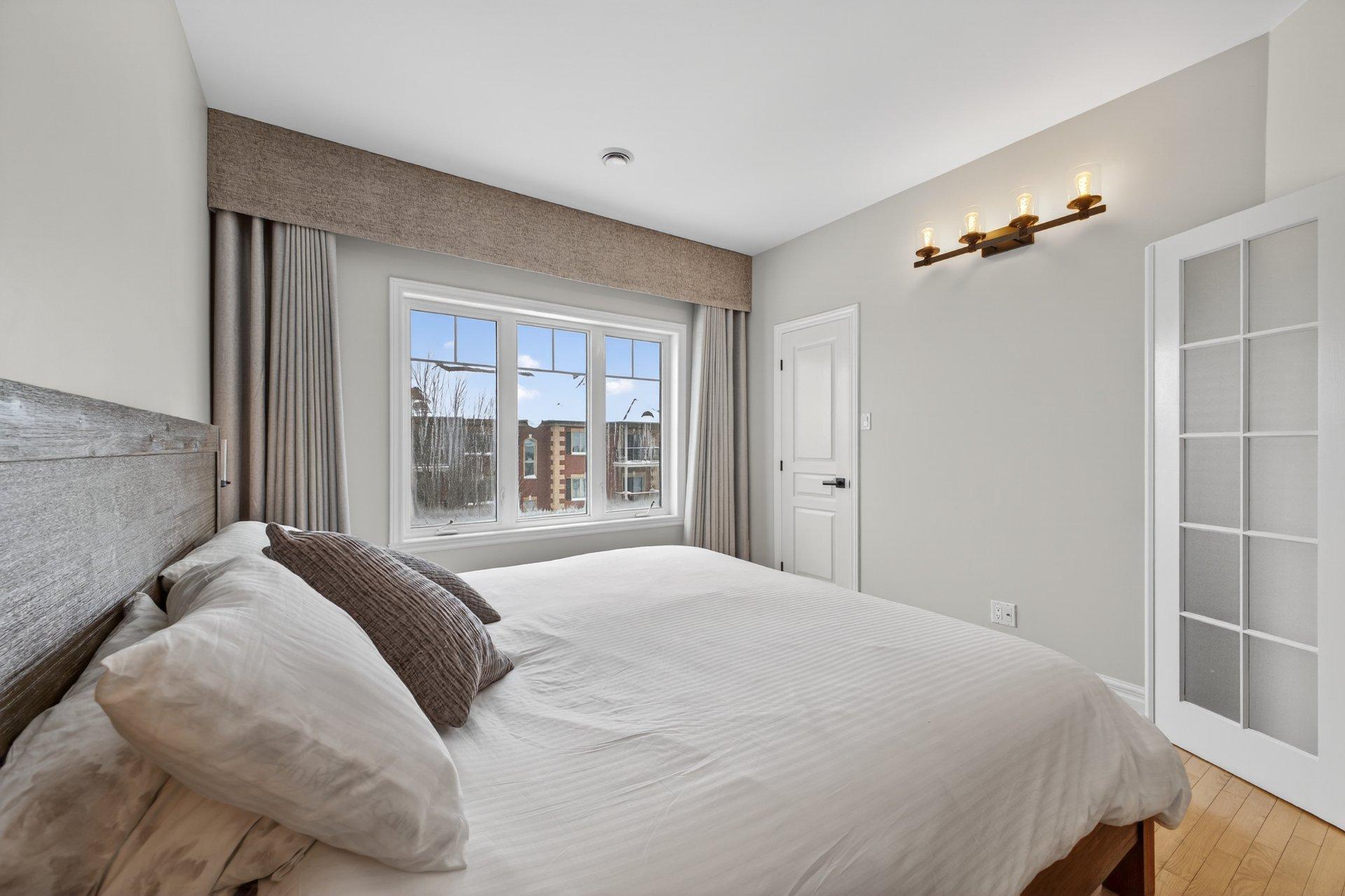 









2293


Rue Racine

, 402,
Longueuil (Saint-Hubert),




QC
J3Y0B6

