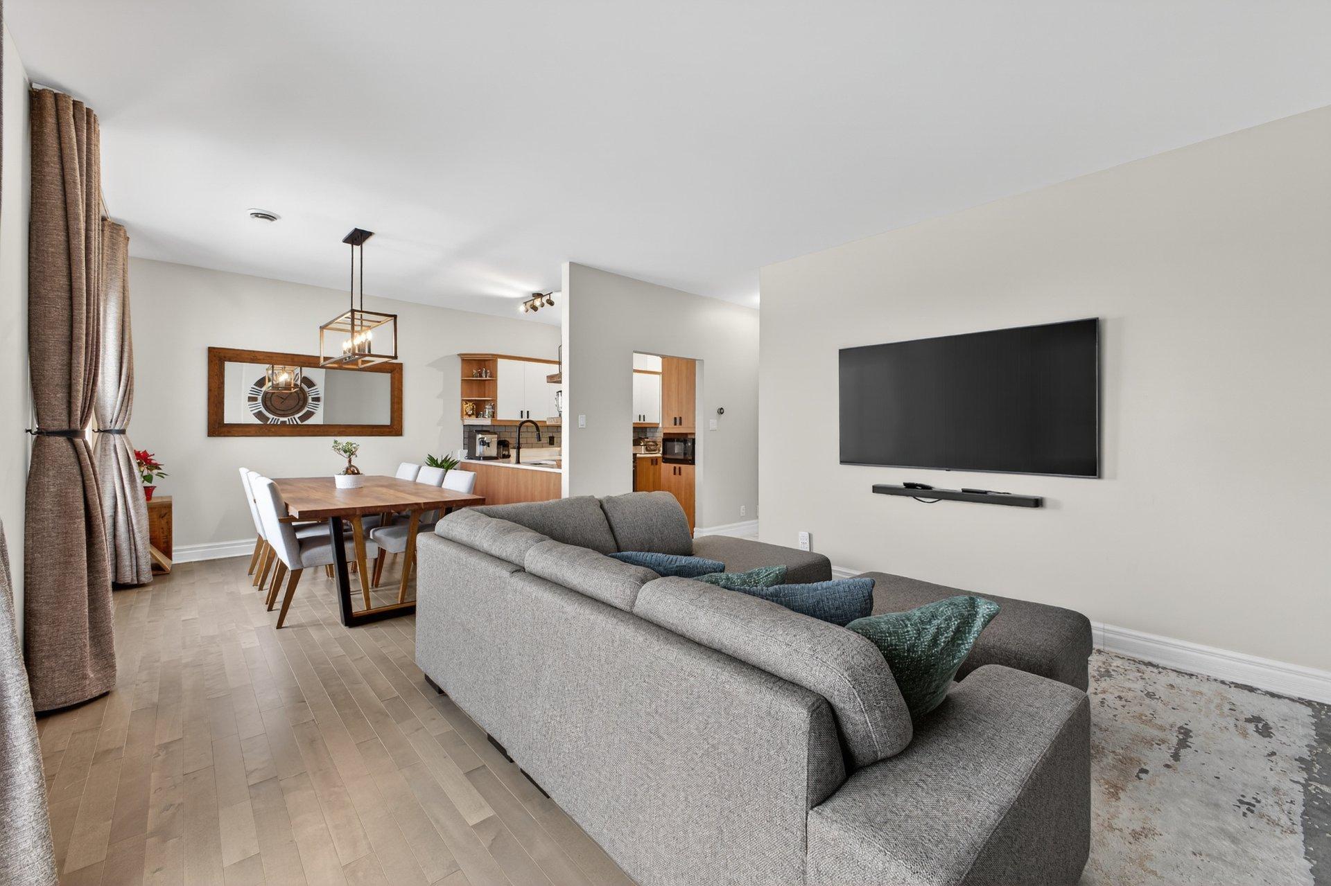 









2293


Rue Racine

, 402,
Longueuil (Saint-Hubert),




QC
J3Y0B6

