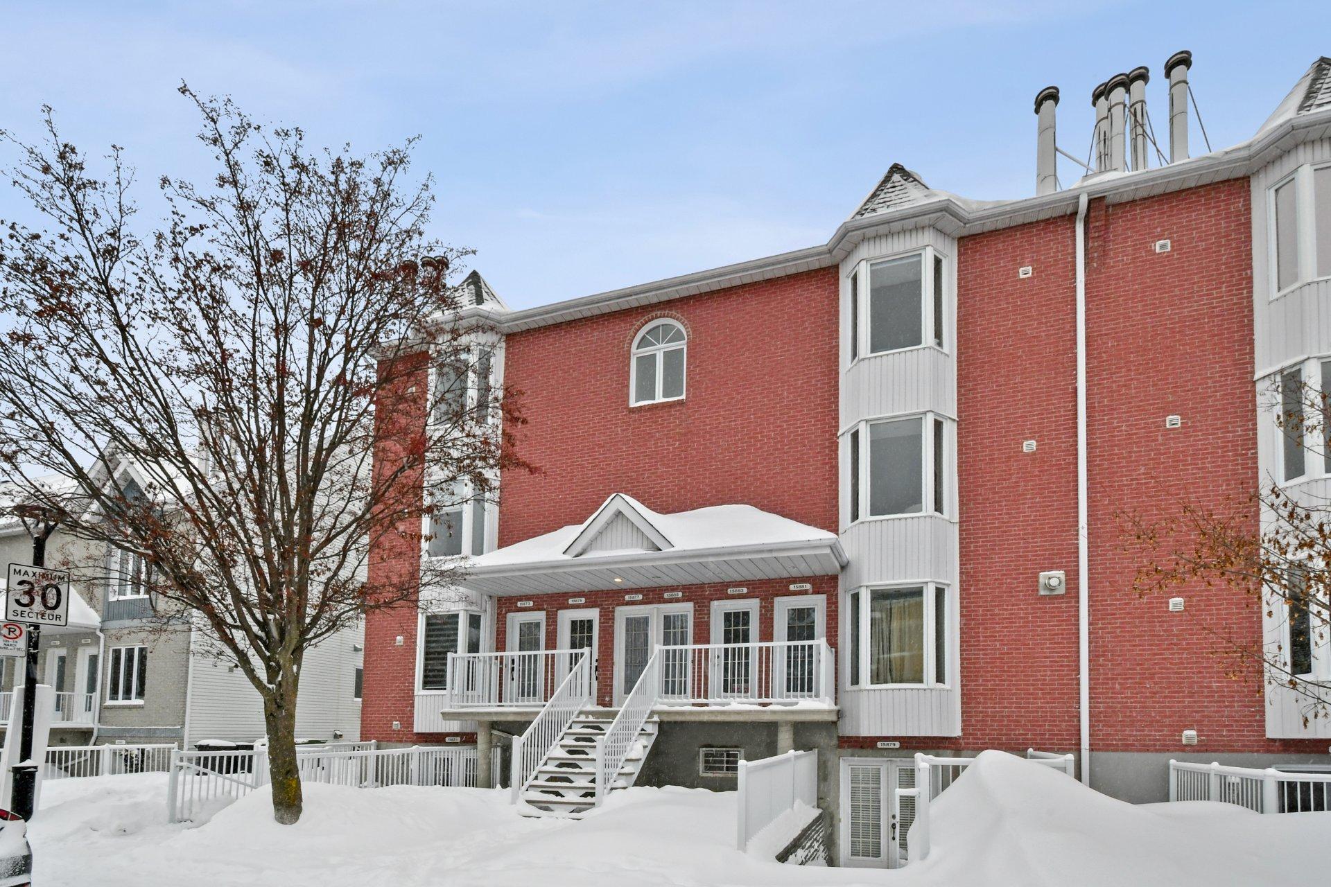 









15877


Rue Victoria

,
Montréal (Rivière-des-Prairies/Pointe-aux-Trembles),




QC
H1A5P1

