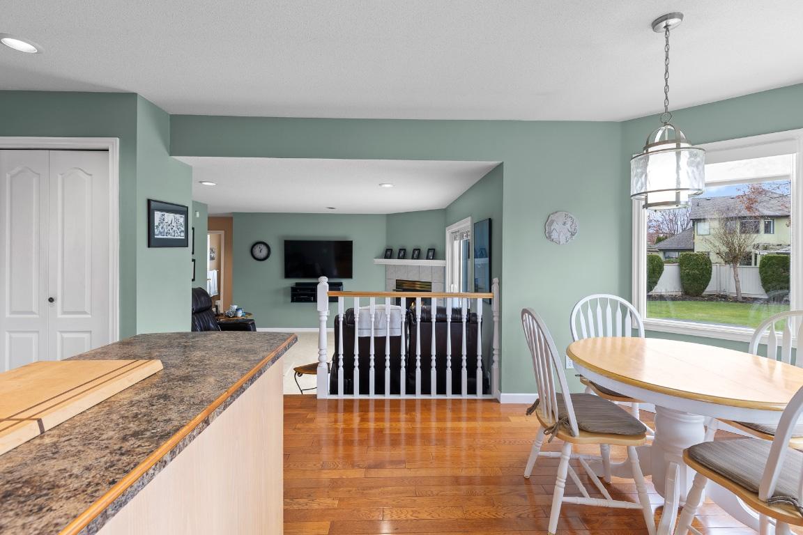 









833


Springwood

Court,
Kelowna,




BC
V1W 3L8

