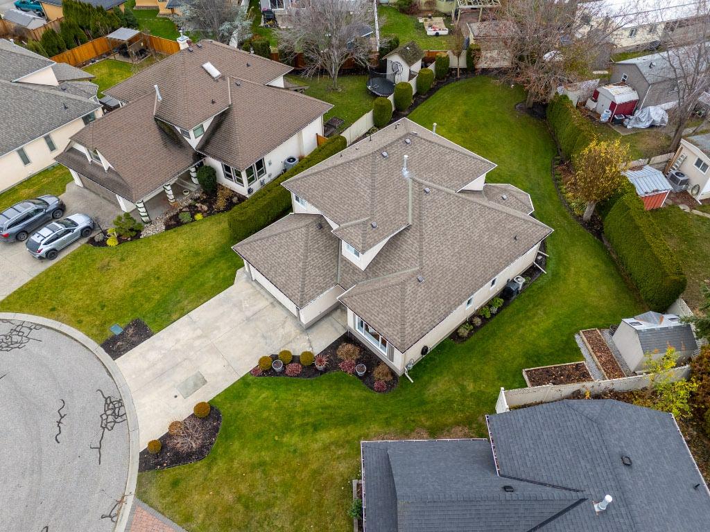 









833


Springwood

Court,
Kelowna,




BC
V1W 3L8

