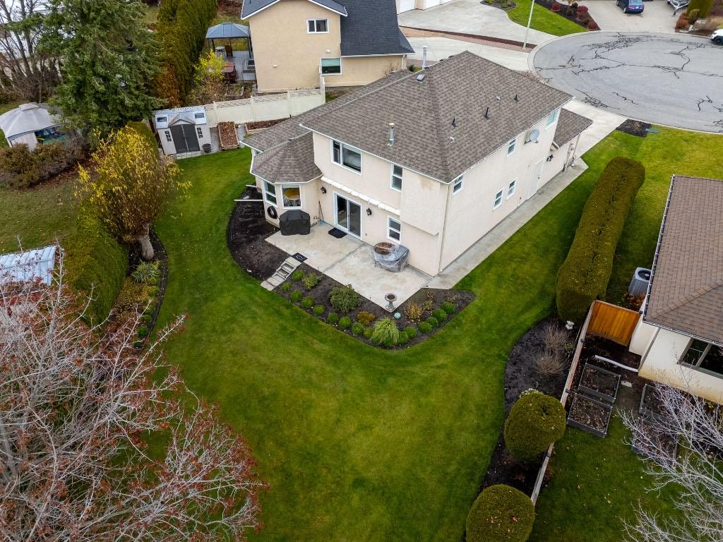 









833


Springwood

Court,
Kelowna,




BC
V1W 3L8

