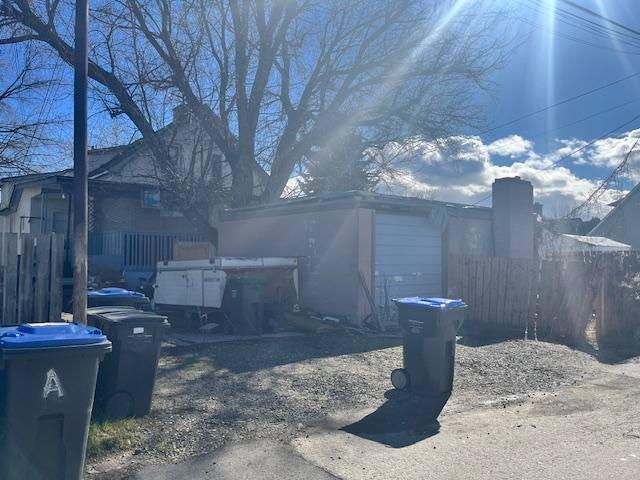 









2166


Aberdeen

Street,
Kelowna,




BC
V1Y 2T4

