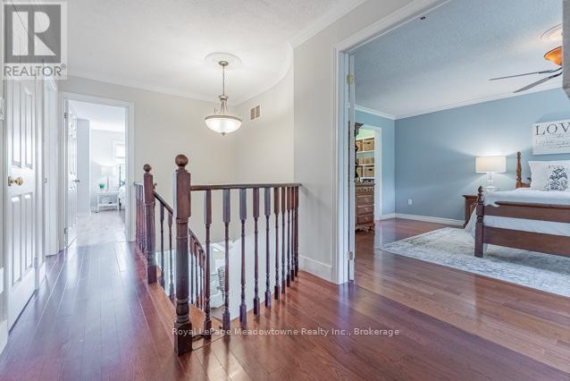 












518 GRAND RIDGE DRIVE

,
Cambridge,




Ontario
N1S4Y9

