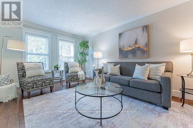 












518 GRAND RIDGE DRIVE

,
Cambridge,




Ontario
N1S4Y9

