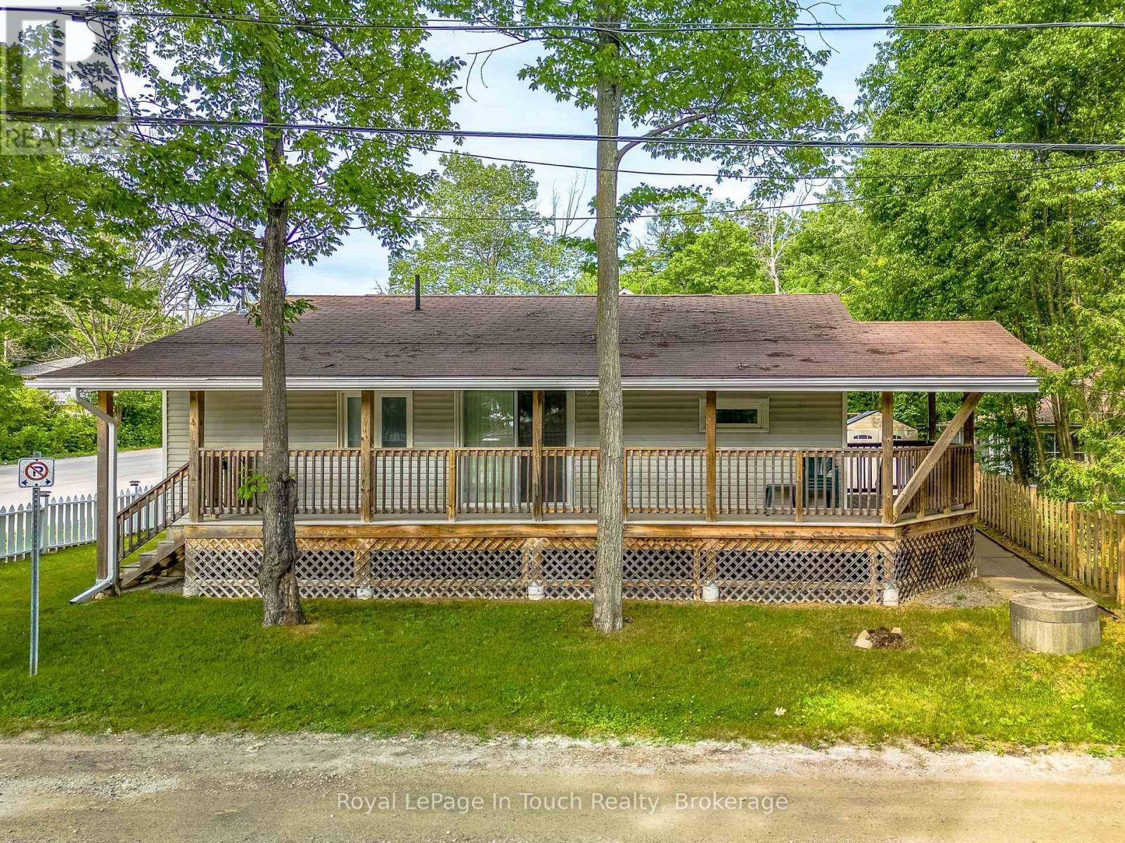 












349 BALM BEACH ROAD W

,
Tiny,




Ontario
L0L2J0


