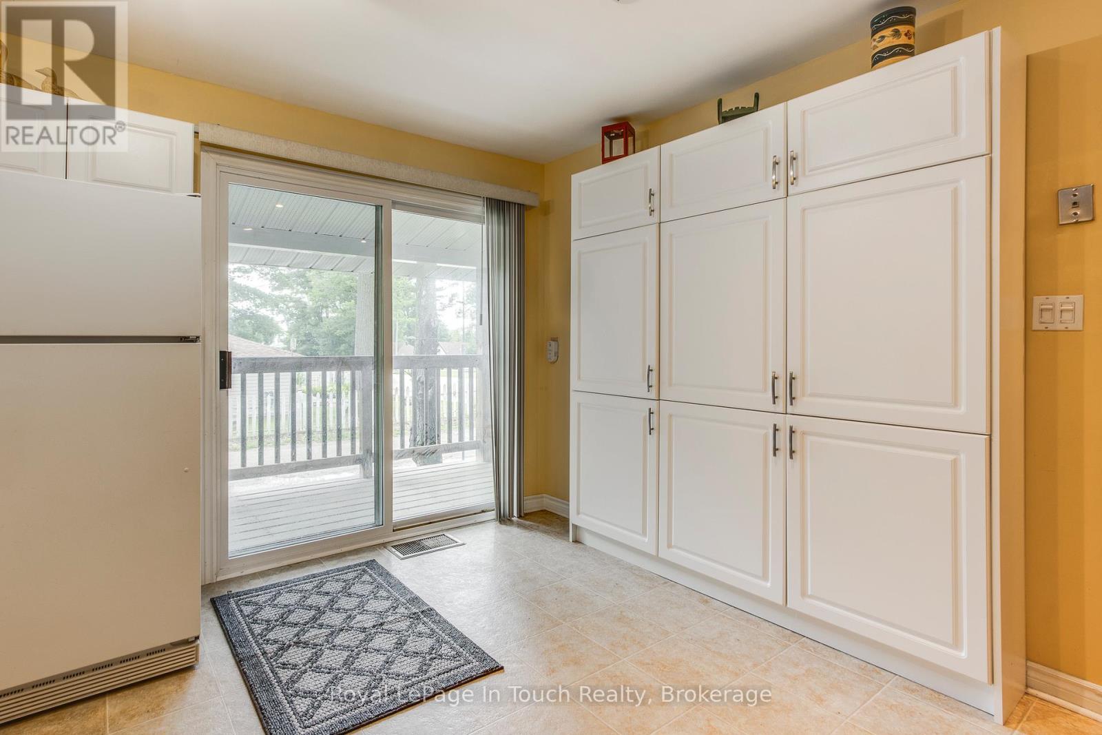 












349 BALM BEACH ROAD W

,
Tiny,




Ontario
L0L2J0

