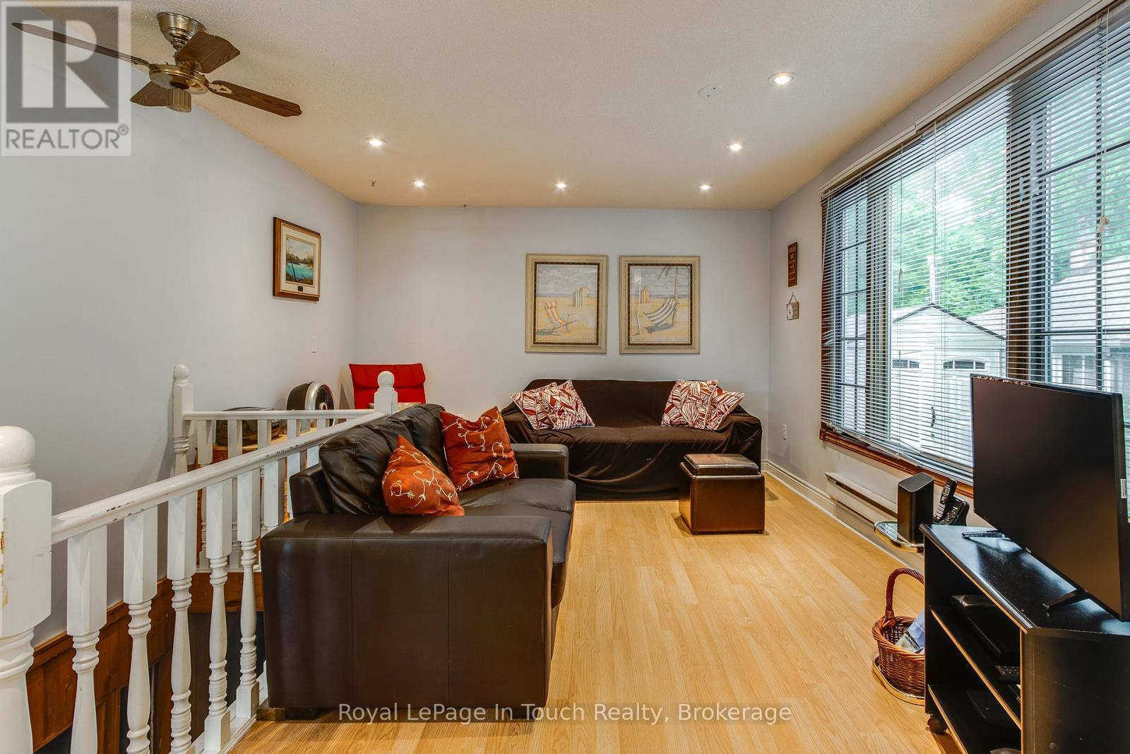 












349 BALM BEACH ROAD W

,
Tiny,




Ontario
L0L2J0

