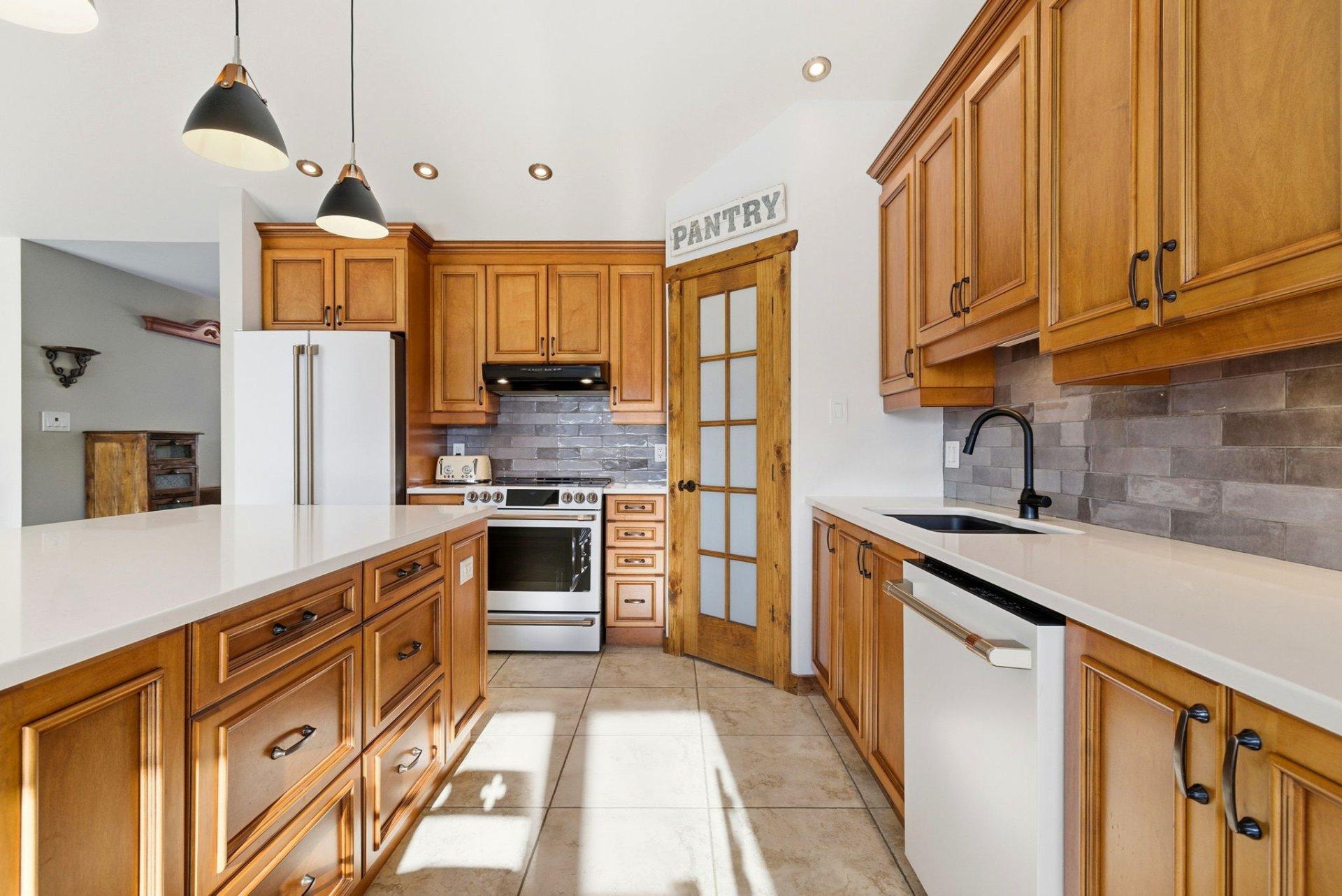 









180


Ch. des Libellules

,
Mayo,




QC
J8L0A6

