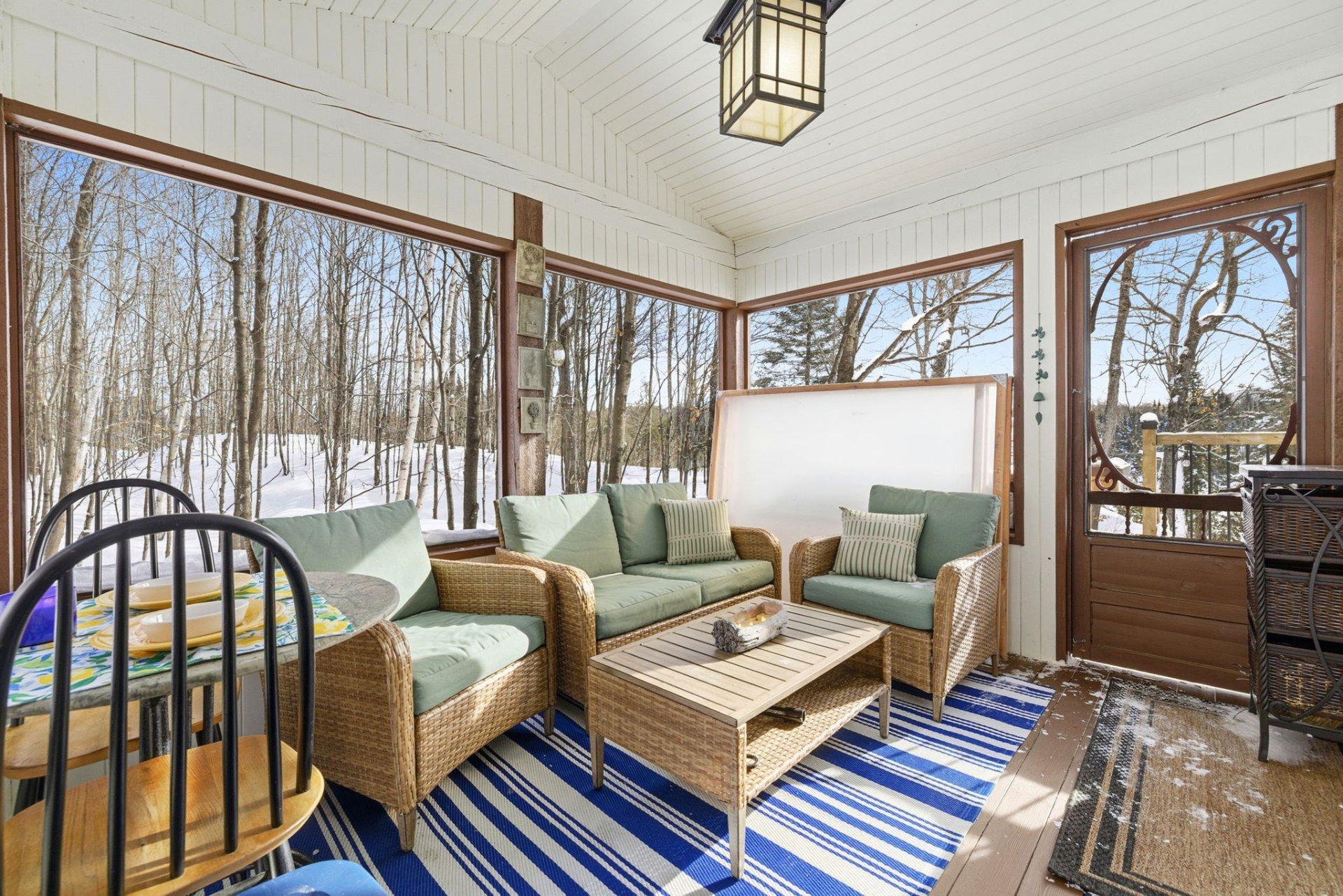 









180


Ch. des Libellules

,
Mayo,




QC
J8L0A6

