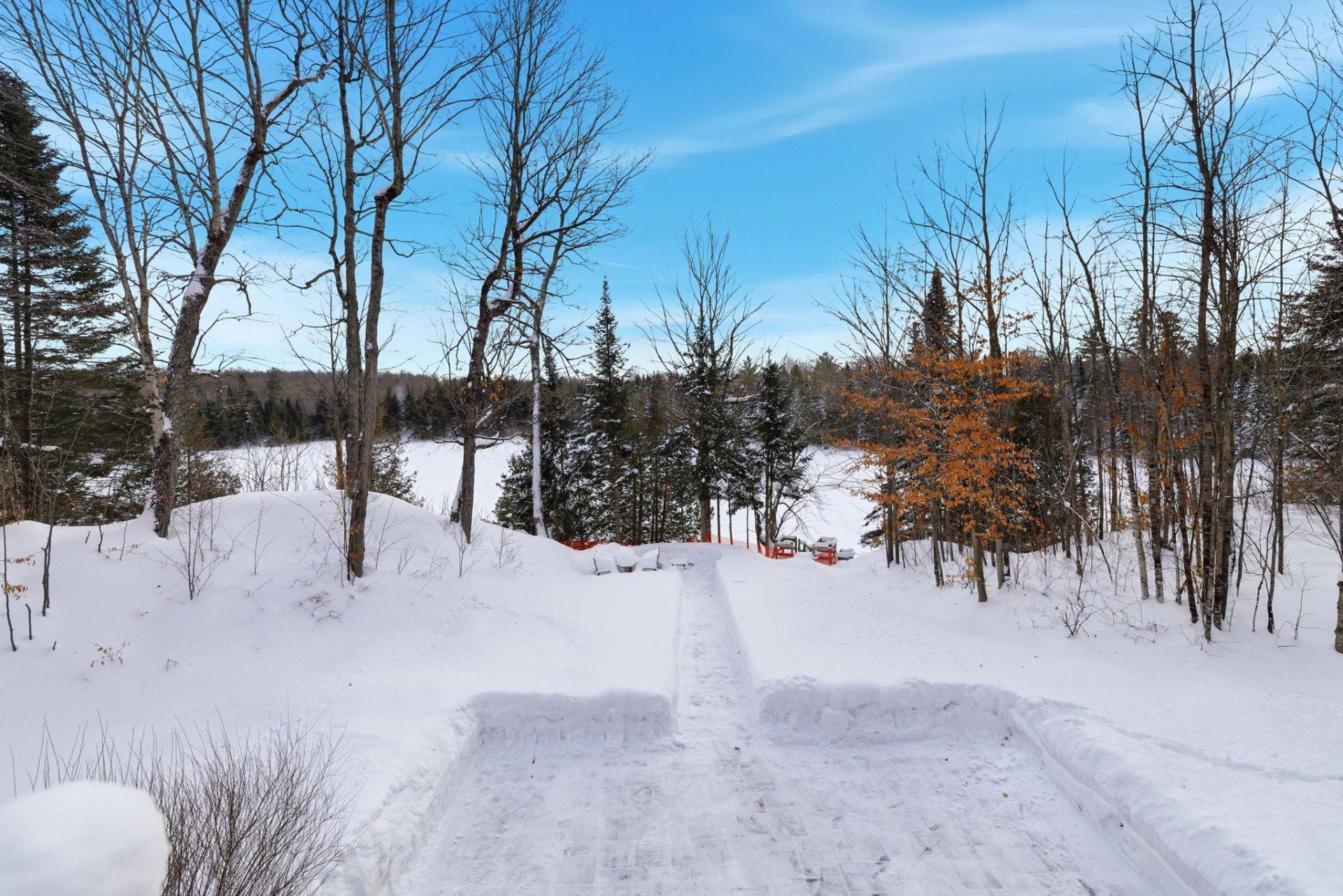 









180


Ch. des Libellules

,
Mayo,




QC
J8L0A6

