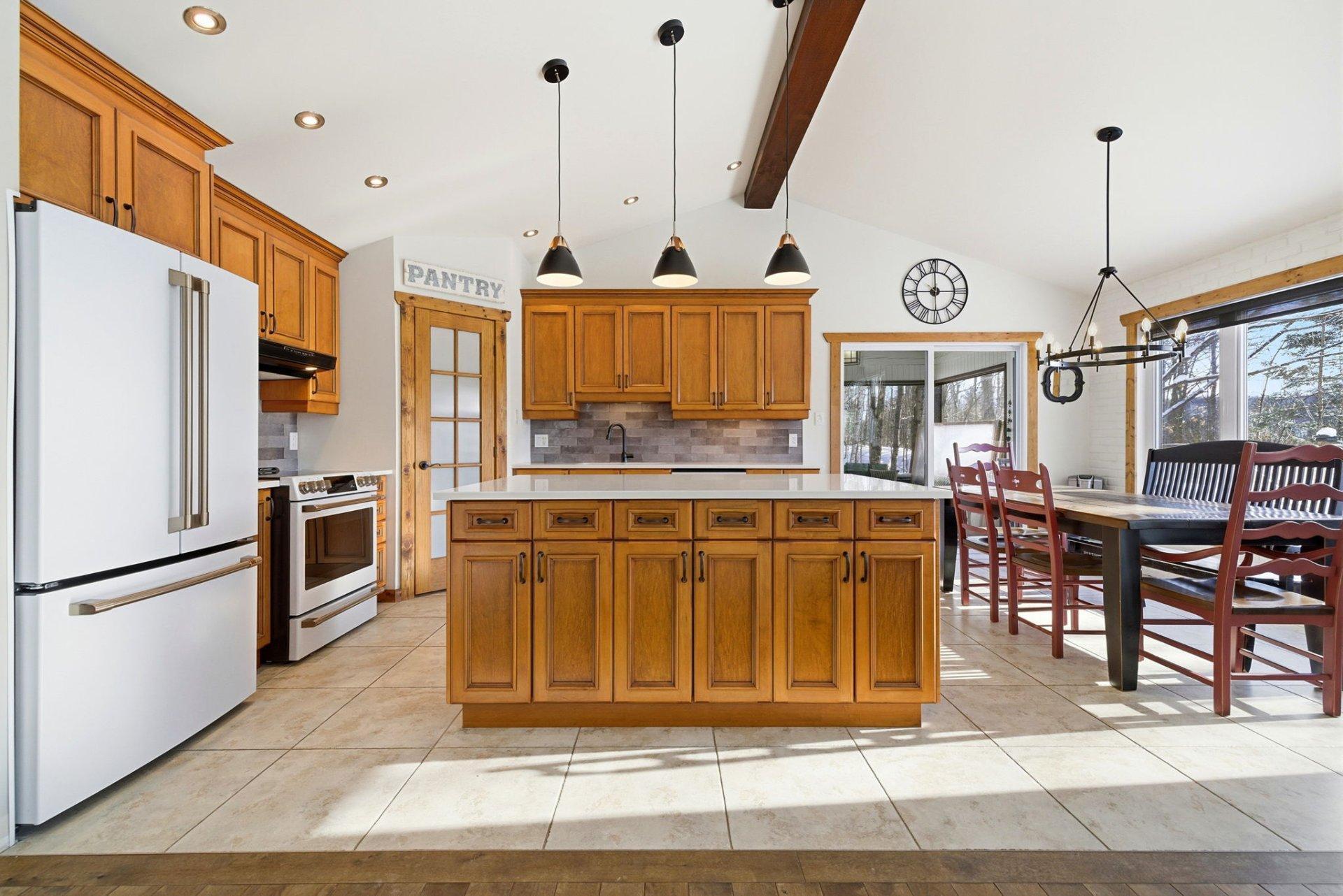 









180


Ch. des Libellules

,
Mayo,




QC
J8L0A6

