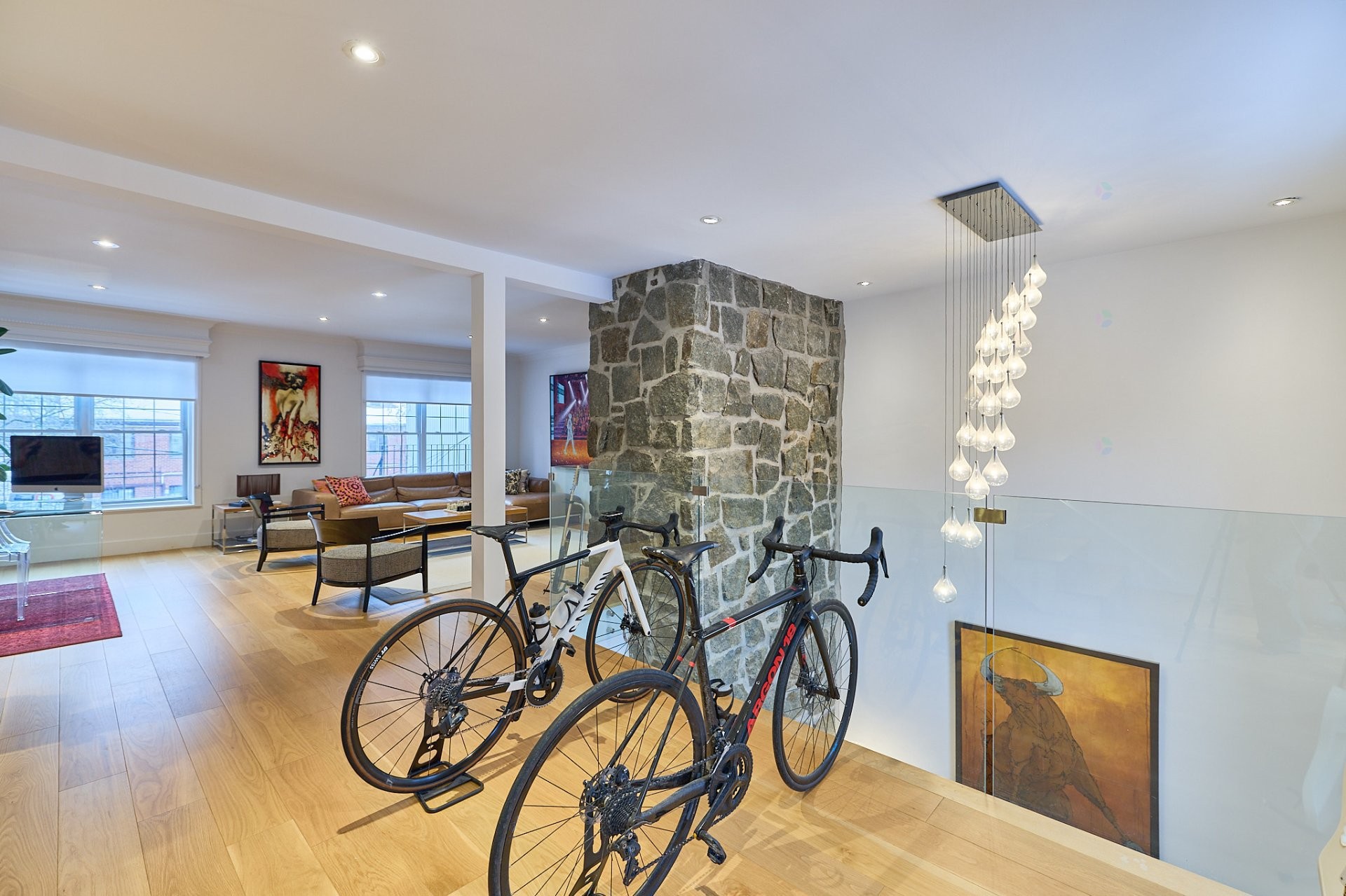 









737

 - 739


Rue de Versailles

,
Montréal (Ville-Marie),




QC
H3C1Z5

