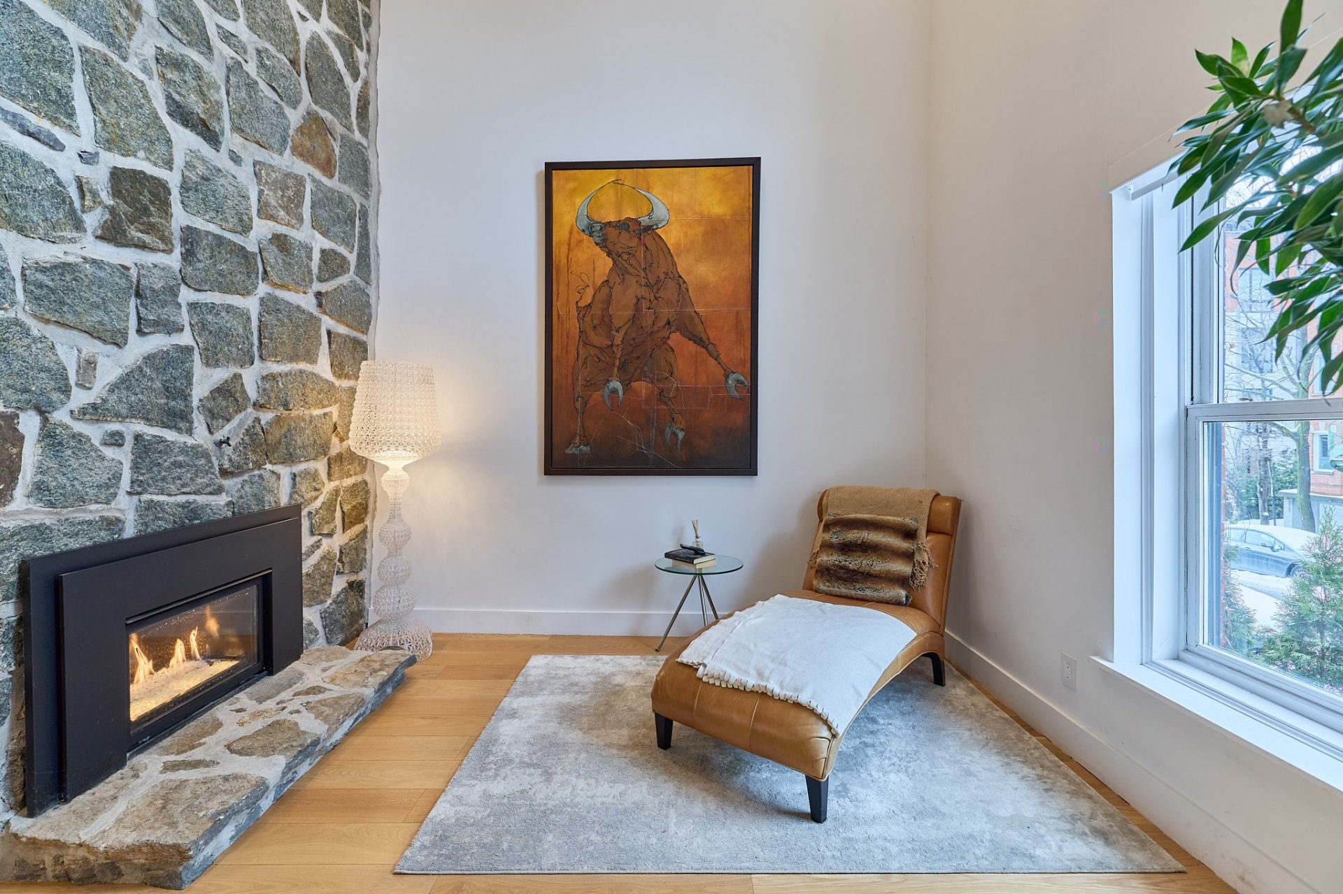 









737

 - 739


Rue de Versailles

,
Montréal (Ville-Marie),




QC
H3C1Z5

