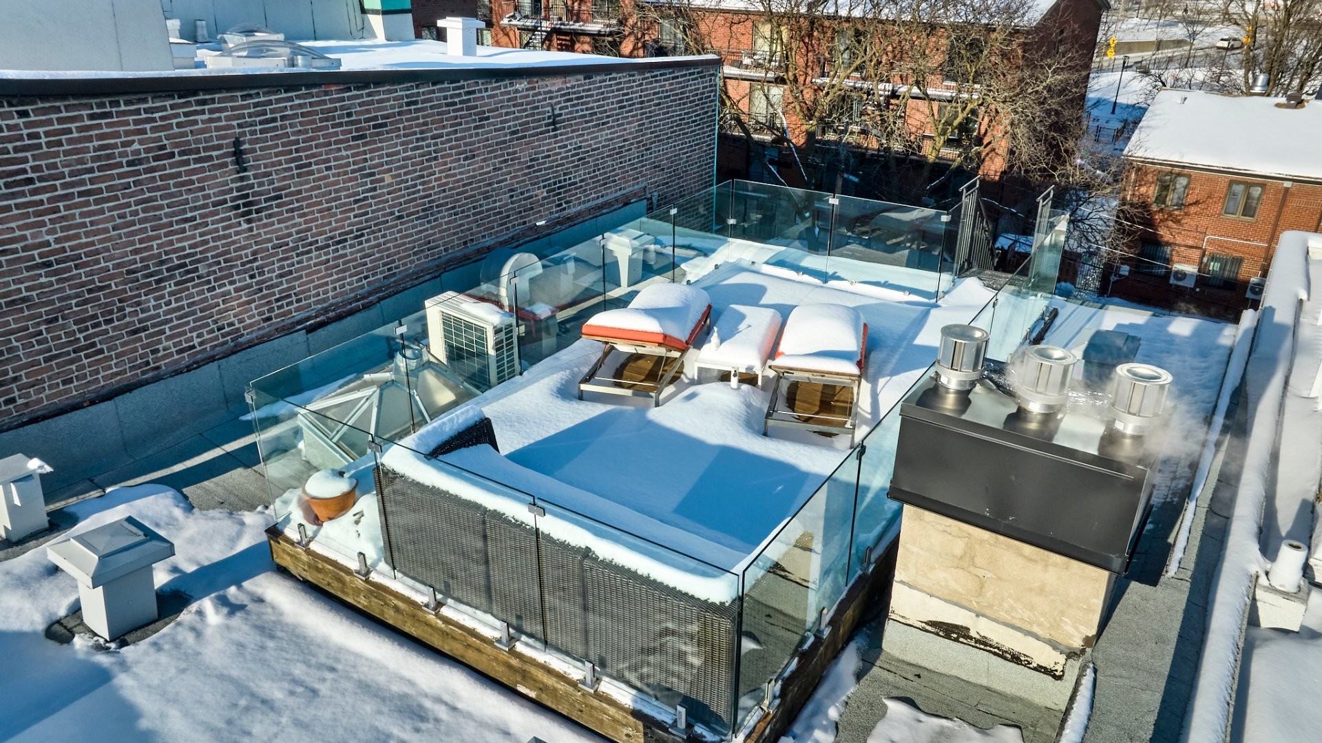 









737

 - 739


Rue de Versailles

,
Montréal (Ville-Marie),




QC
H3C1Z5

