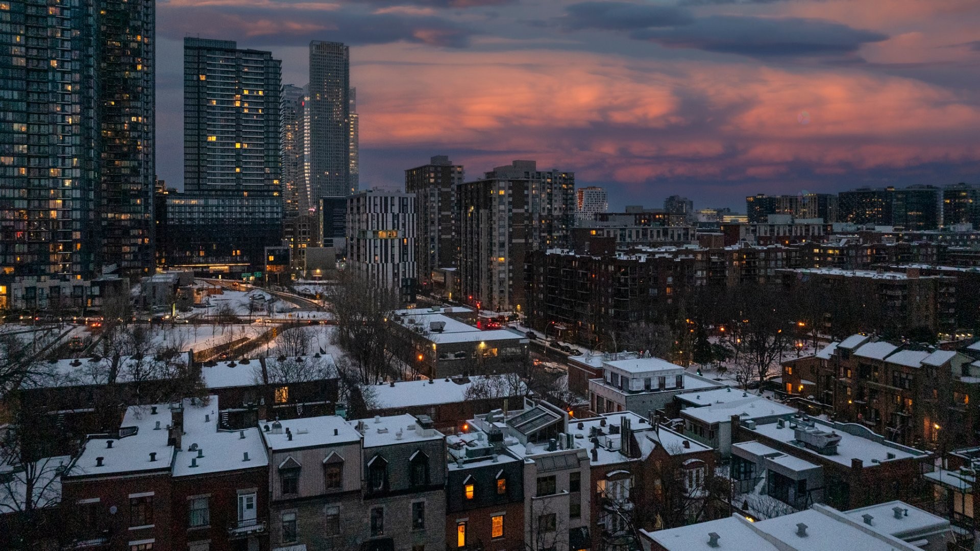 









737

 - 739


Rue de Versailles

,
Montréal (Ville-Marie),




QC
H3C1Z5

