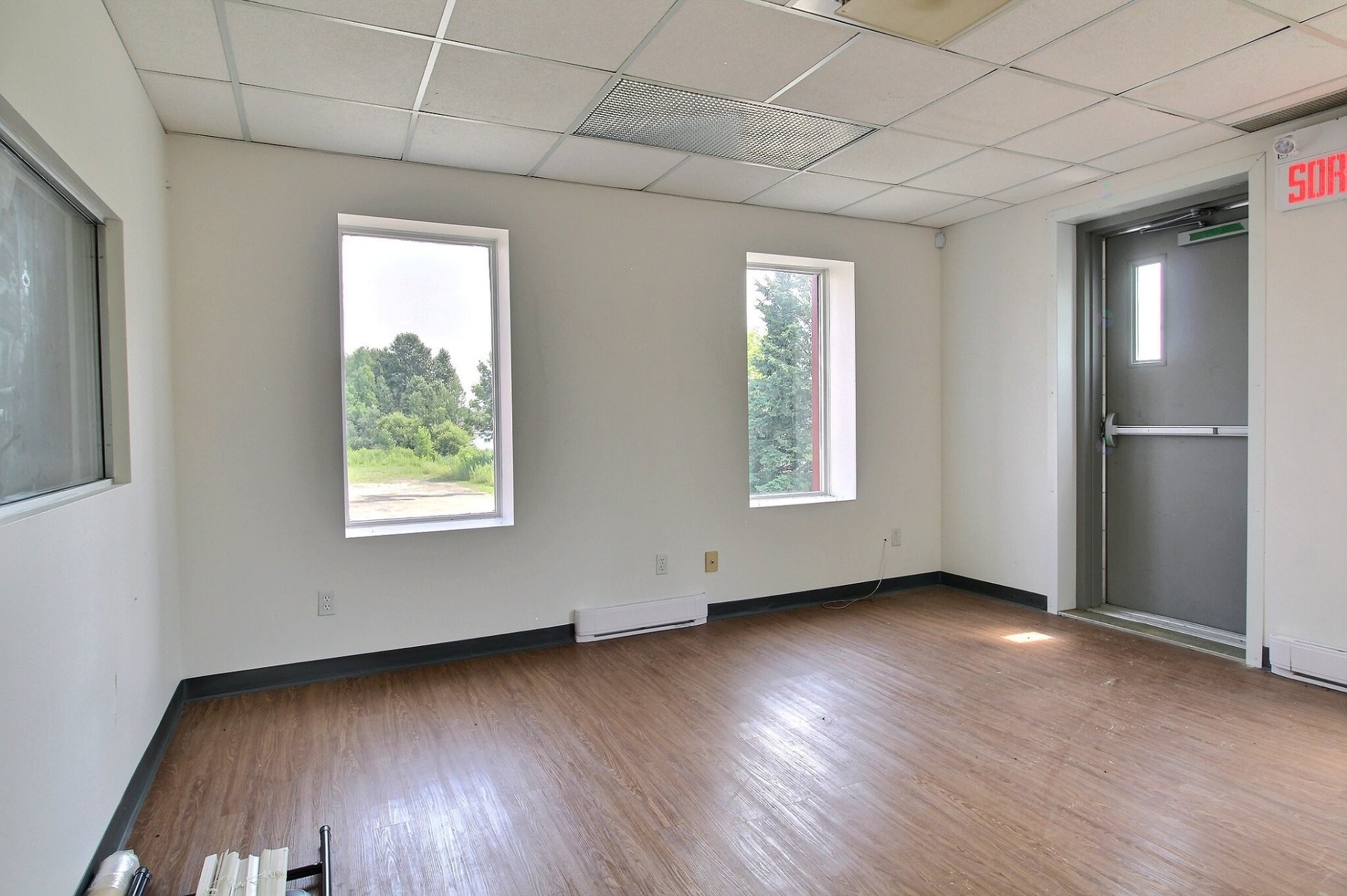 









2694

 - 2720


Rue Sherbrooke

,
Magog,




QC
J1X4G1

