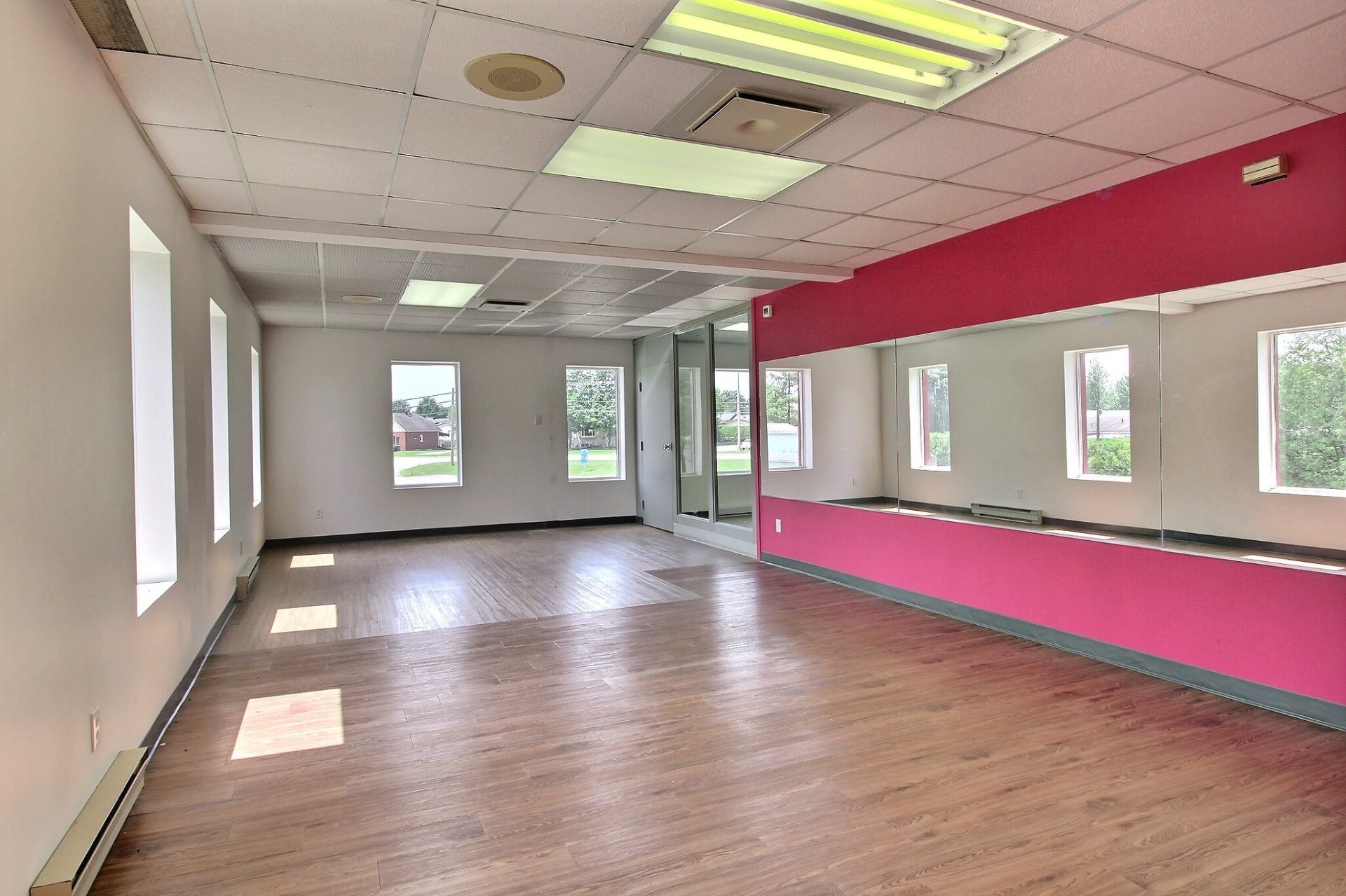 









2694

 - 2720


Rue Sherbrooke

,
Magog,




QC
J1X4G1

