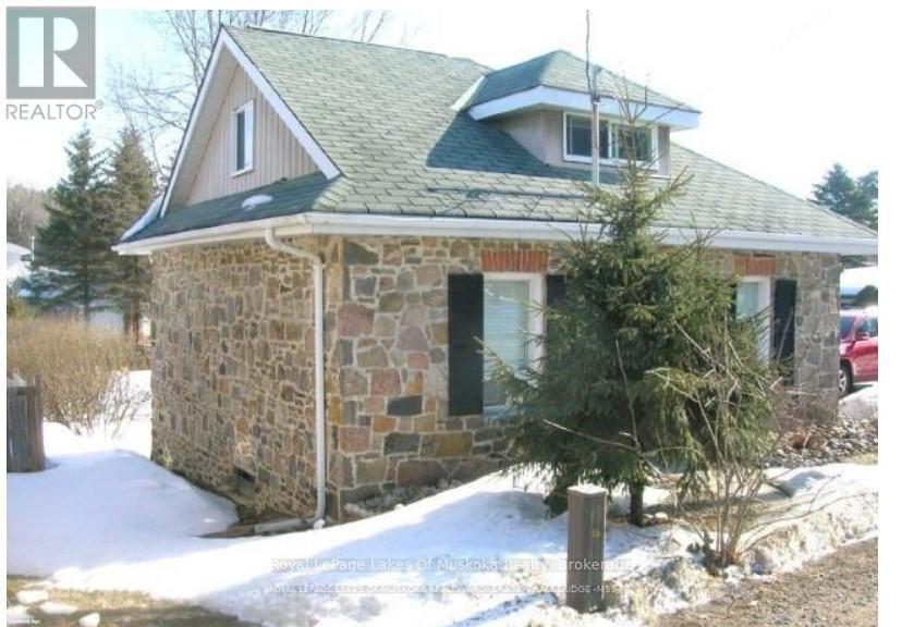 












60 WEST ROAD W

,
Huntsville (Chaffey),




Ontario
P1H1L8

