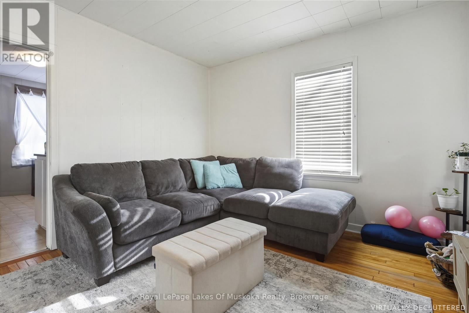 












60 WEST ROAD W

,
Huntsville (Chaffey),




Ontario
P1H1L8

