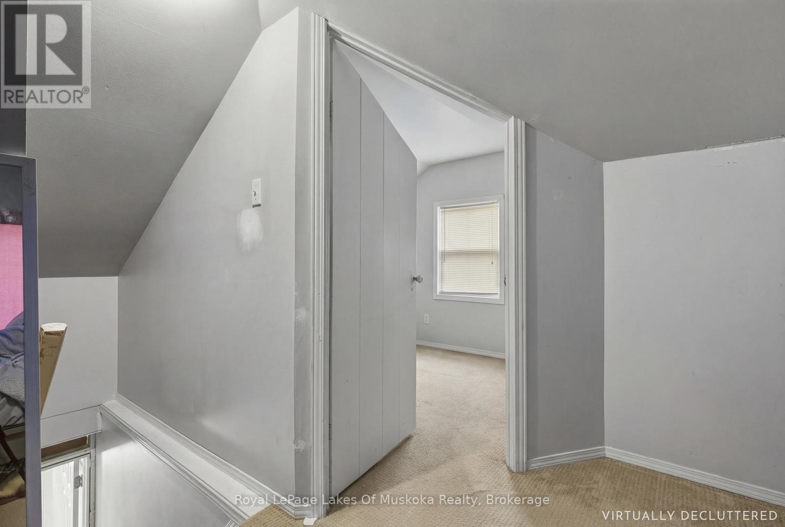 












60 WEST ROAD W

,
Huntsville (Chaffey),




Ontario
P1H1L8

