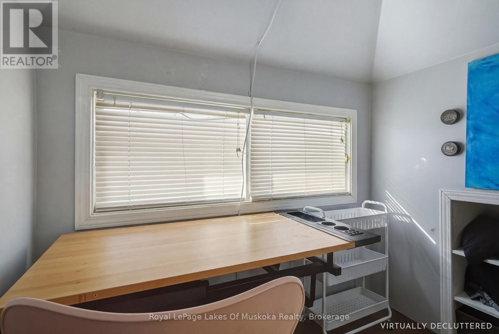 












60 WEST ROAD W

,
Huntsville (Chaffey),




Ontario
P1H1L8

