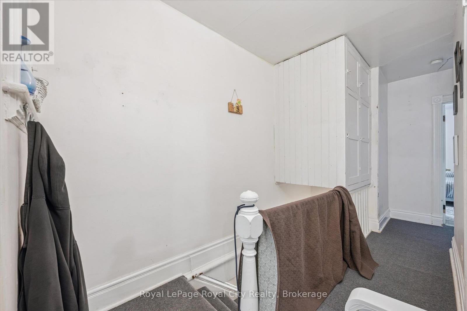 












148 SUFFOLK STREET W

,
Guelph (Downtown),




Ontario
N1H2J5

