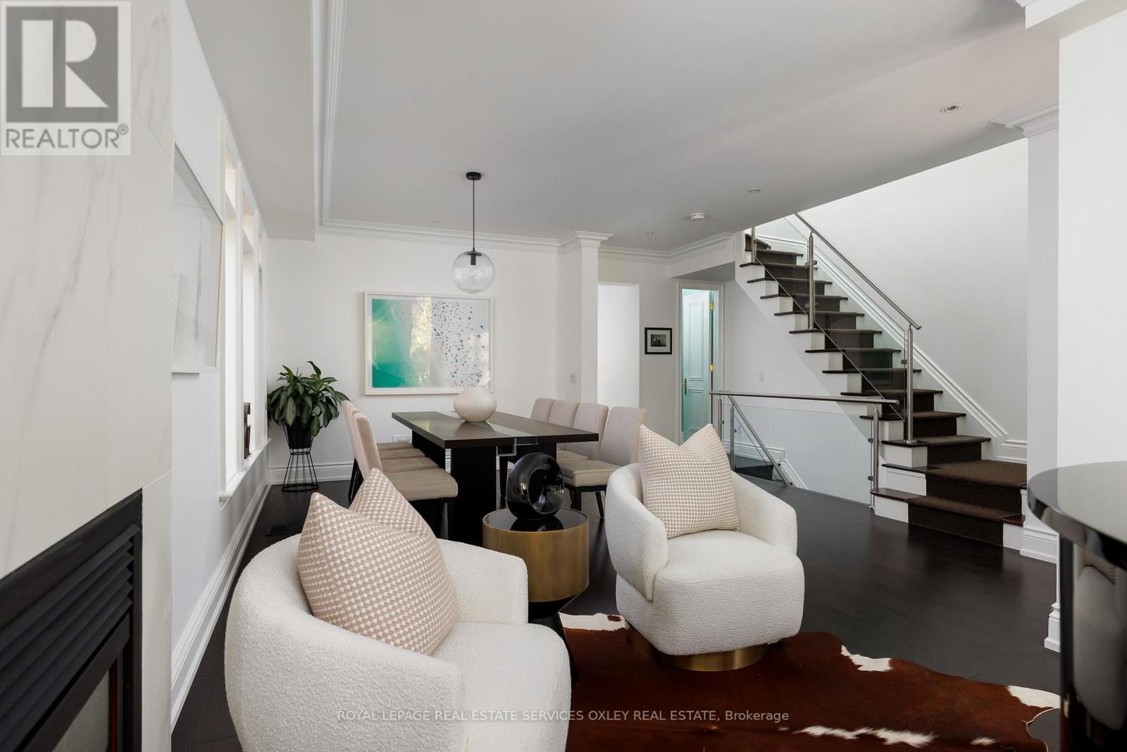 












46 MATHERSFIELD DRIVE

,
Toronto,




Ontario
M4W3W5

