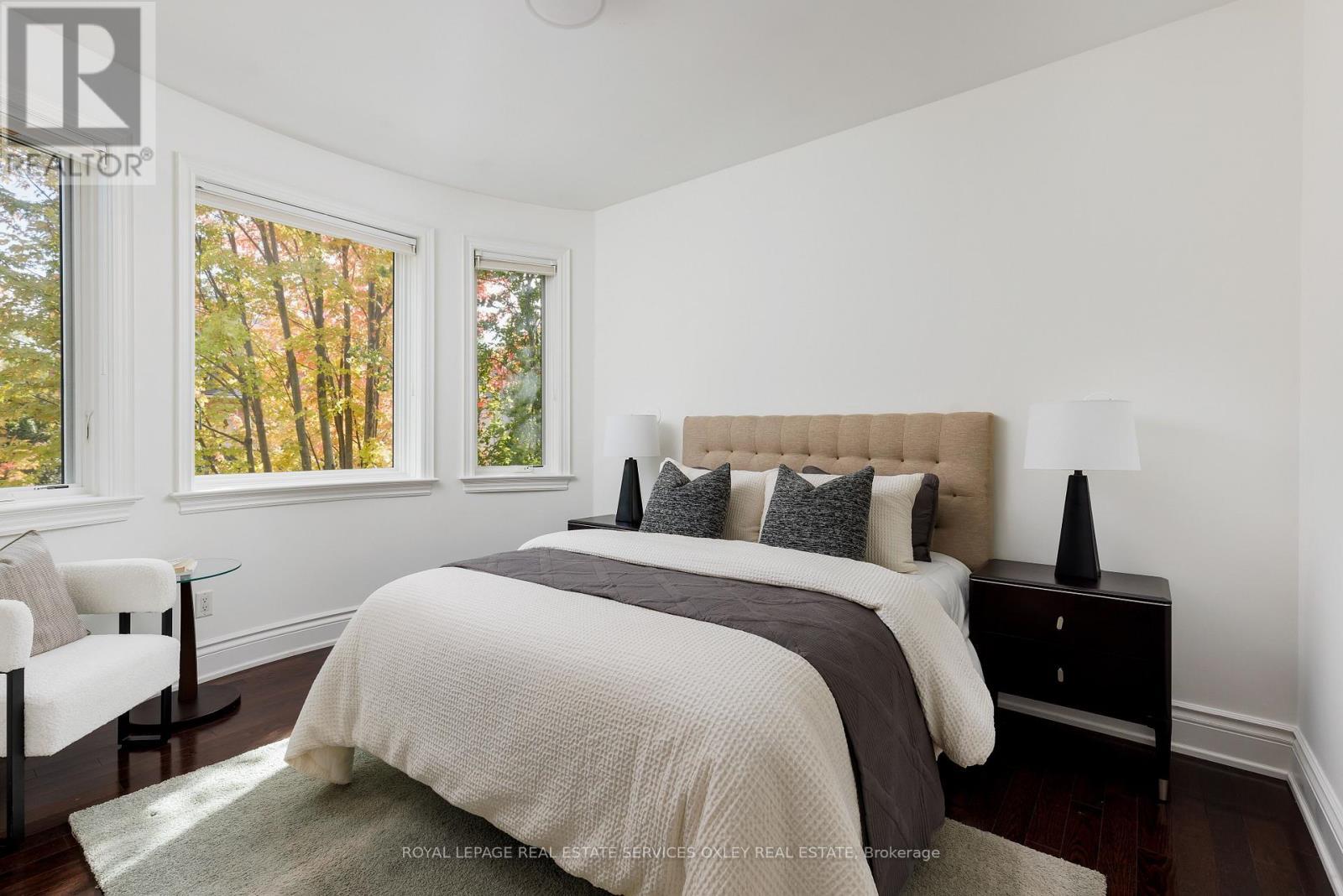 












46 MATHERSFIELD DRIVE

,
Toronto,




Ontario
M4W3W5

