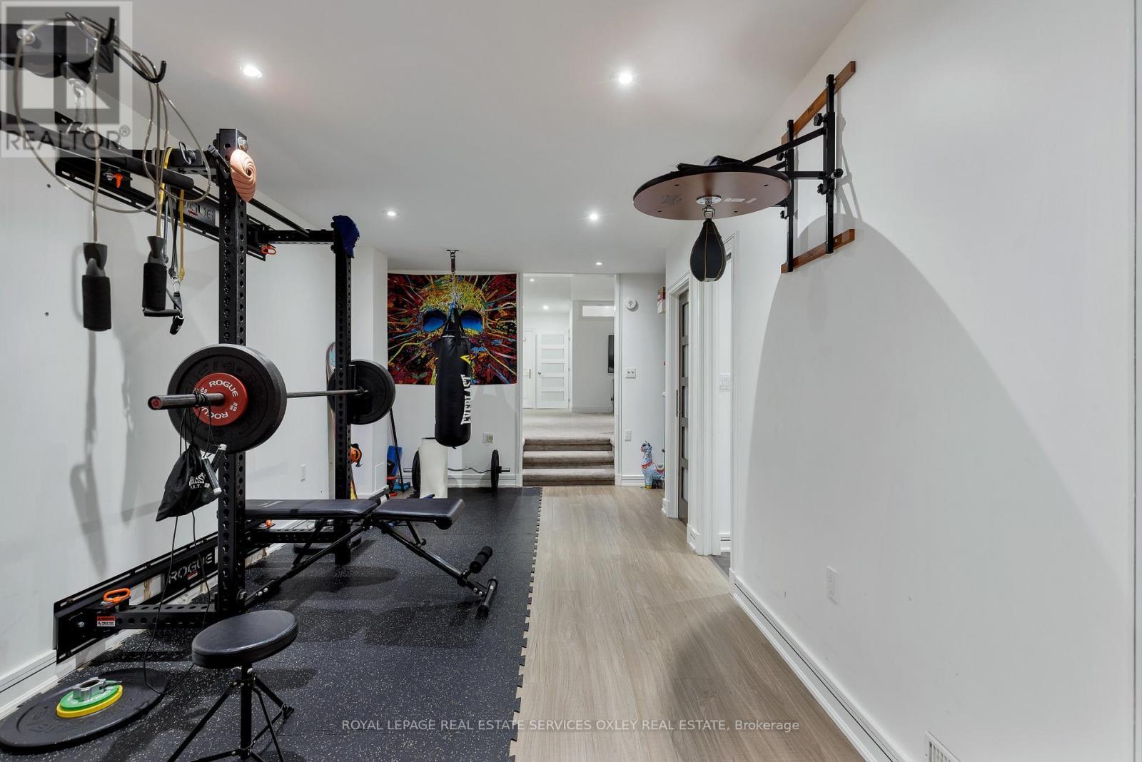 












46 MATHERSFIELD DRIVE

,
Toronto,




Ontario
M4W3W5

