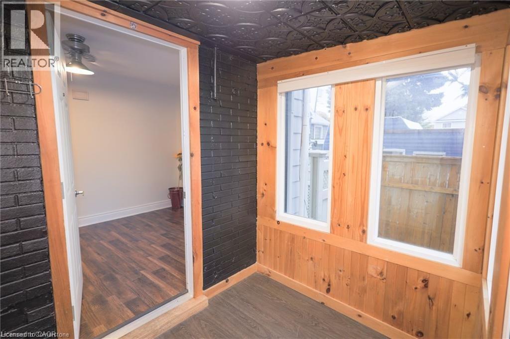 












11 PERRY Street

,
St. Catharines,




Ontario
L2R1K7

