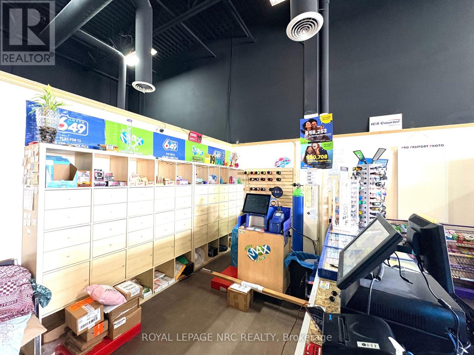 












315 - 343 GLENDALE AVENUE

,
St. Catharines (Oakdale),




Ontario
L2T0A1

