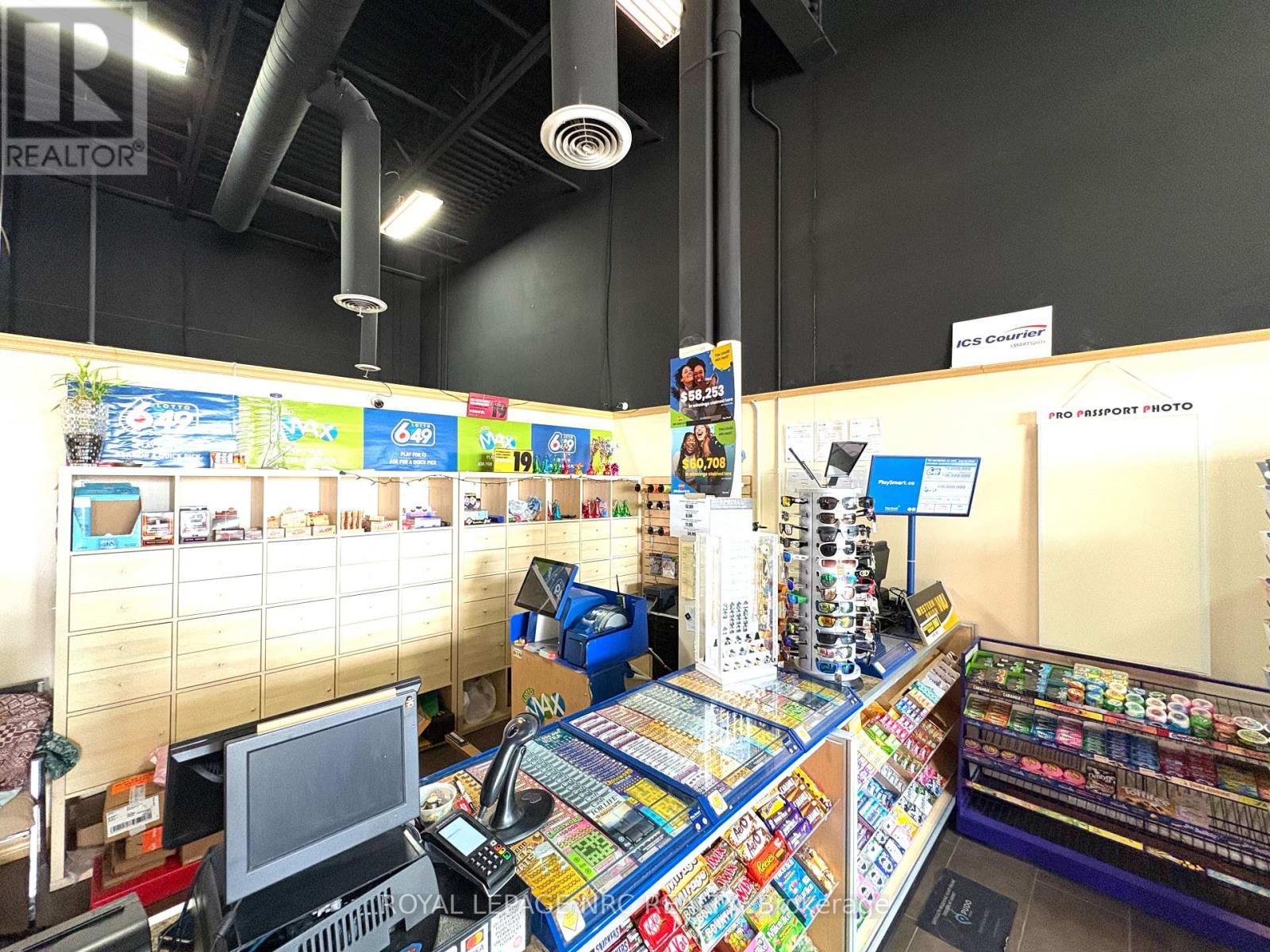 












315 - 343 GLENDALE AVENUE

,
St. Catharines (Oakdale),




Ontario
L2T0A1

