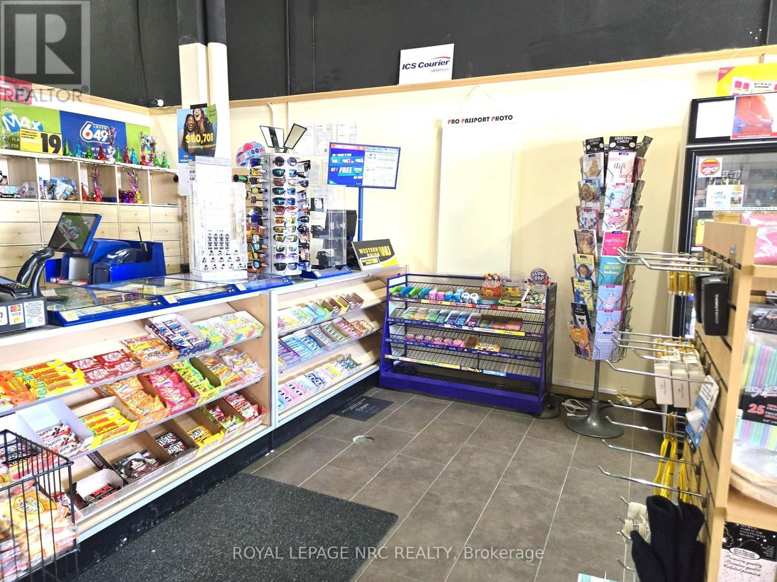 












315 - 343 GLENDALE AVENUE

,
St. Catharines (Oakdale),




Ontario
L2T0A1

