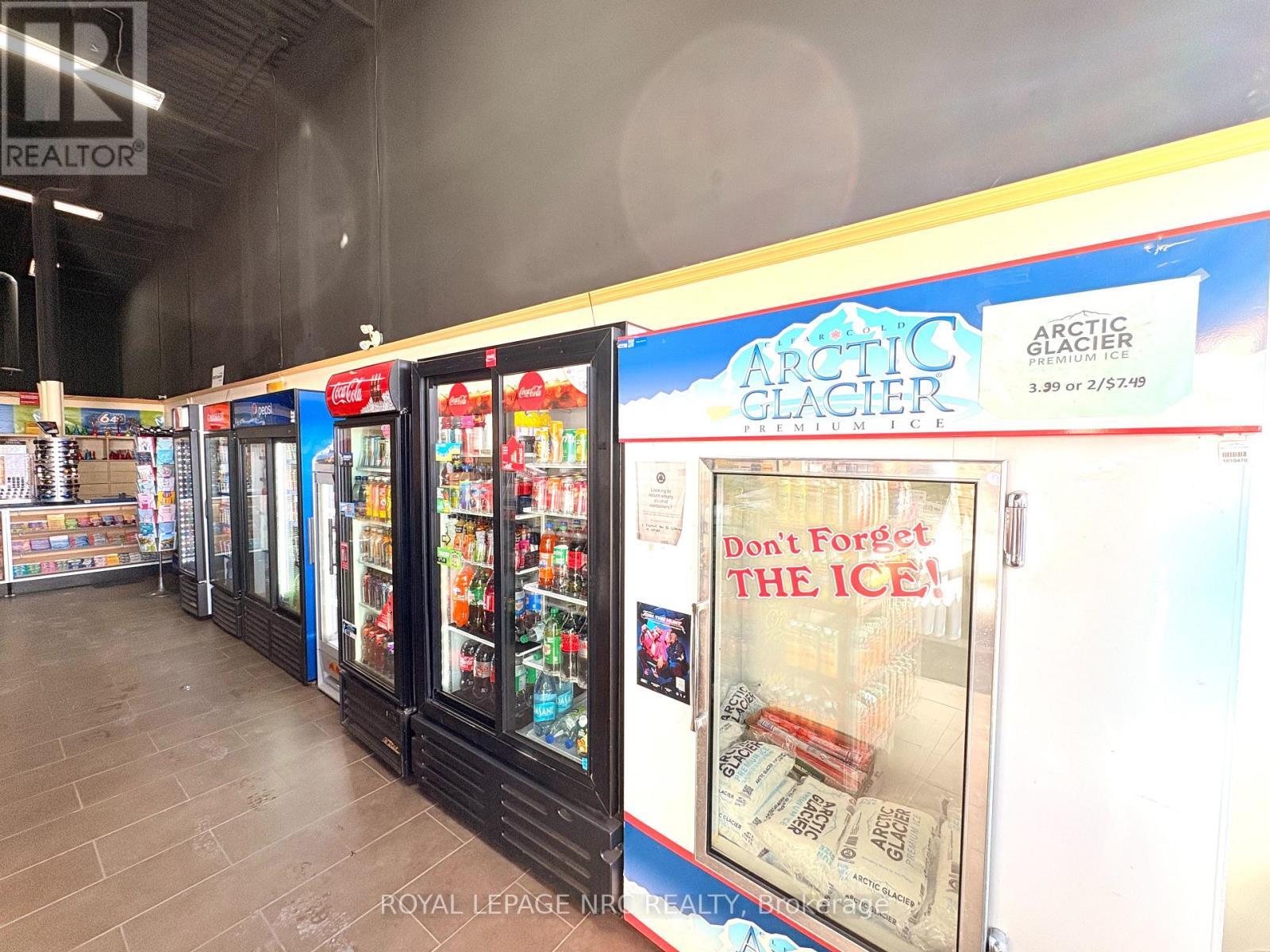 












315 - 343 GLENDALE AVENUE

,
St. Catharines (Oakdale),




Ontario
L2T0A1

