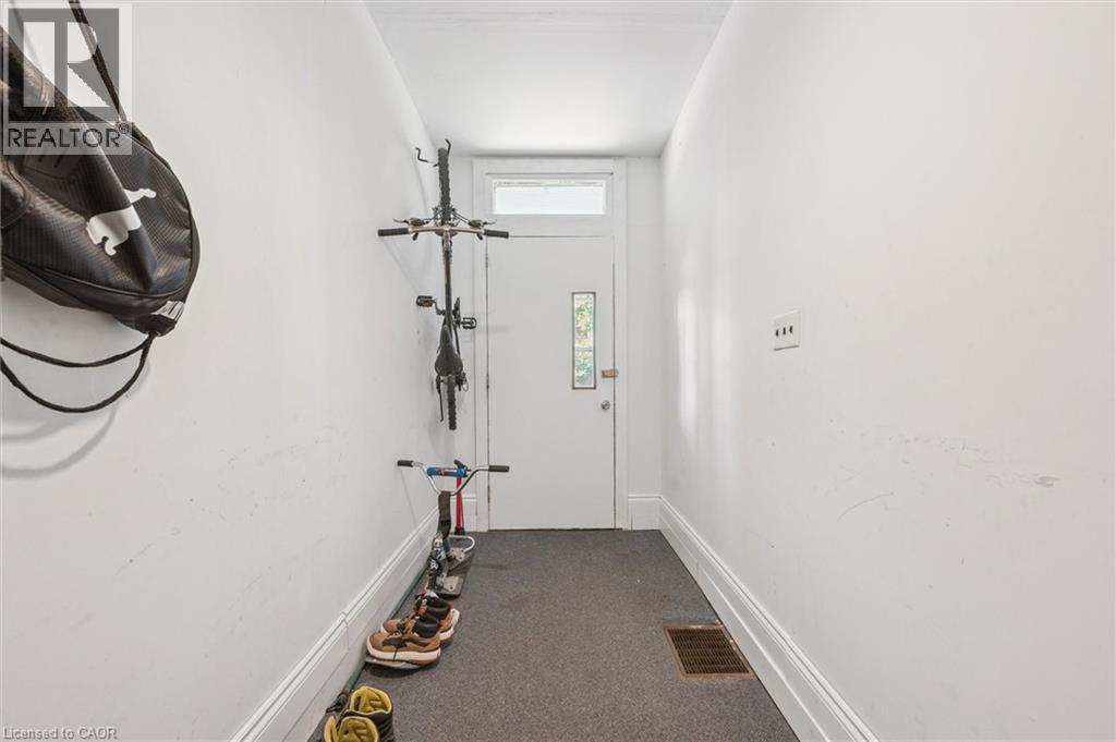 












148 SUFFOLK Street W

,
Guelph,




Ontario
N1H2J5

