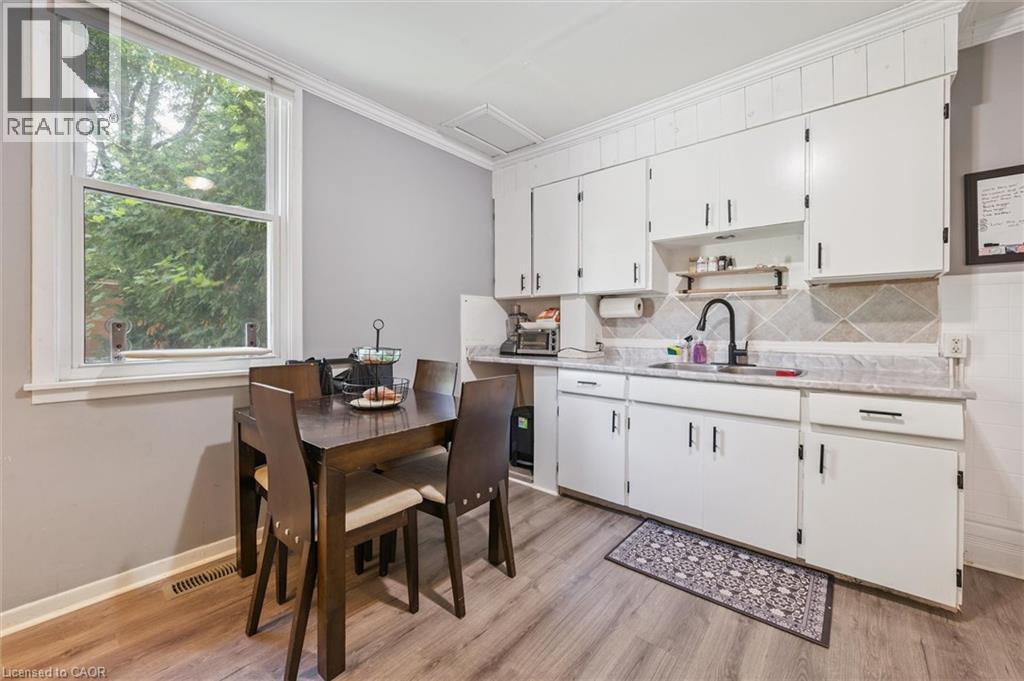 












148 SUFFOLK Street W

,
Guelph,




Ontario
N1H2J5

