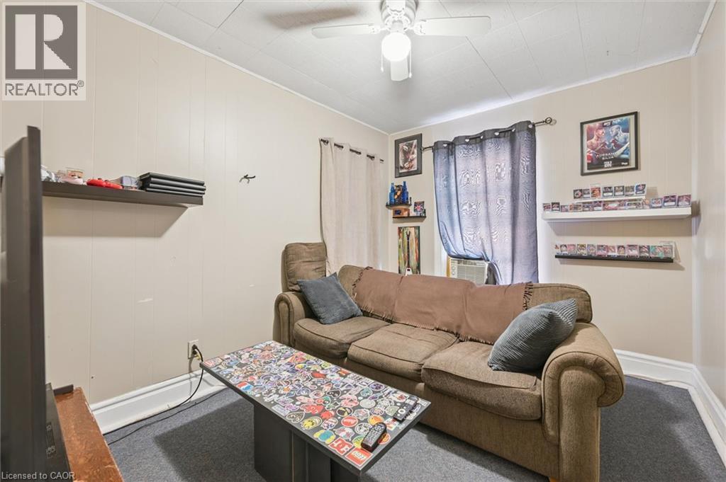 












148 SUFFOLK Street W

,
Guelph,




Ontario
N1H2J5

