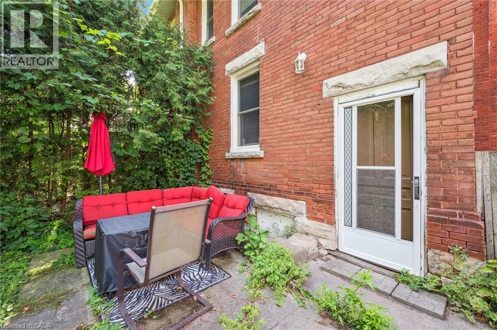 












148 SUFFOLK Street W

,
Guelph,




Ontario
N1H2J5

