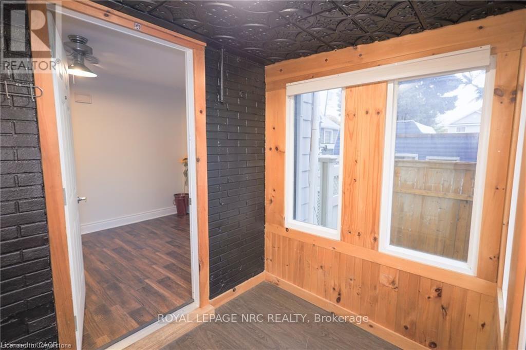 












11 PERRY STREET

,
St. Catharines,




Ontario
L2R1K7

